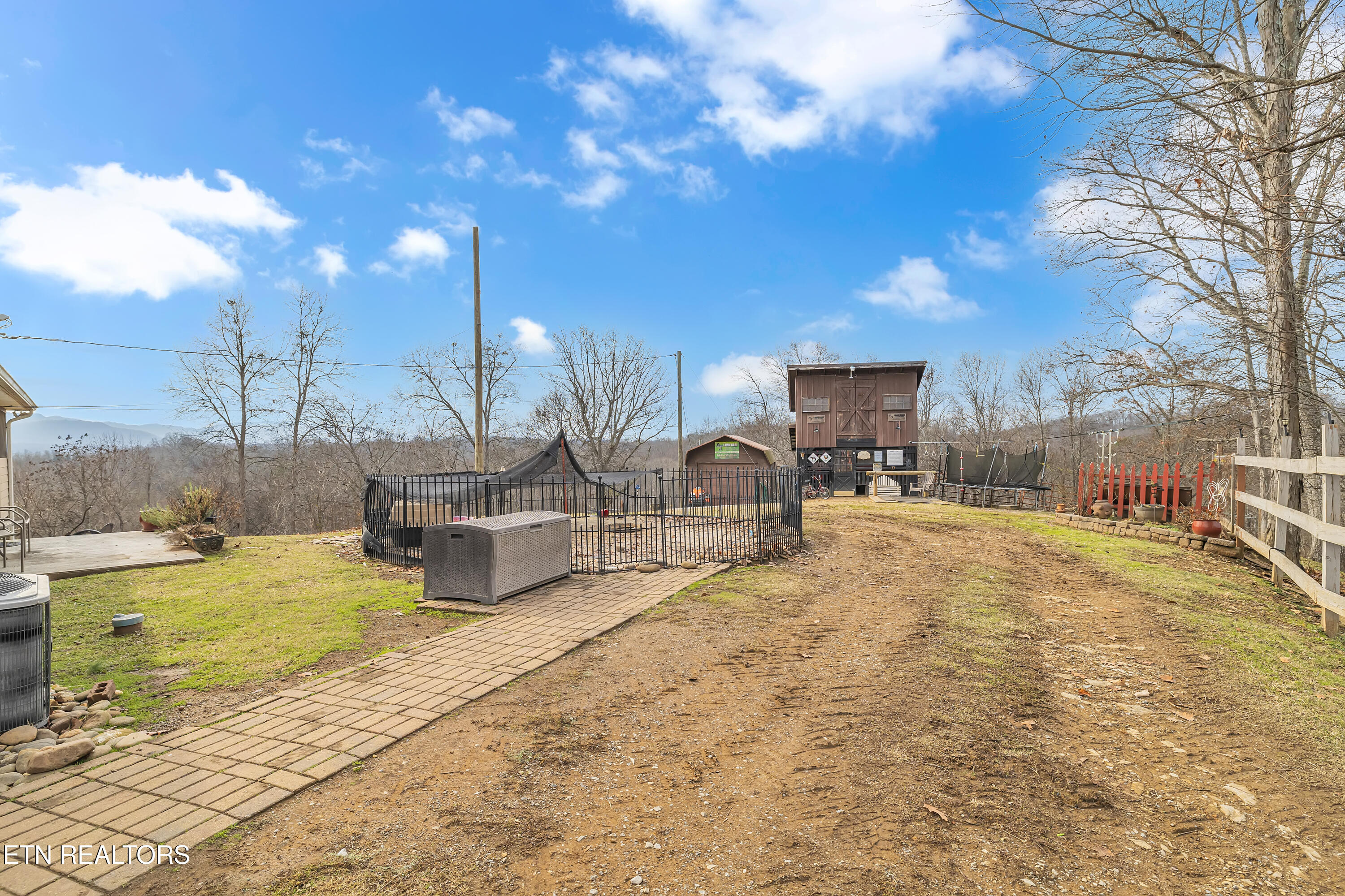 1739 Long Branch Road Seymour TN 37865