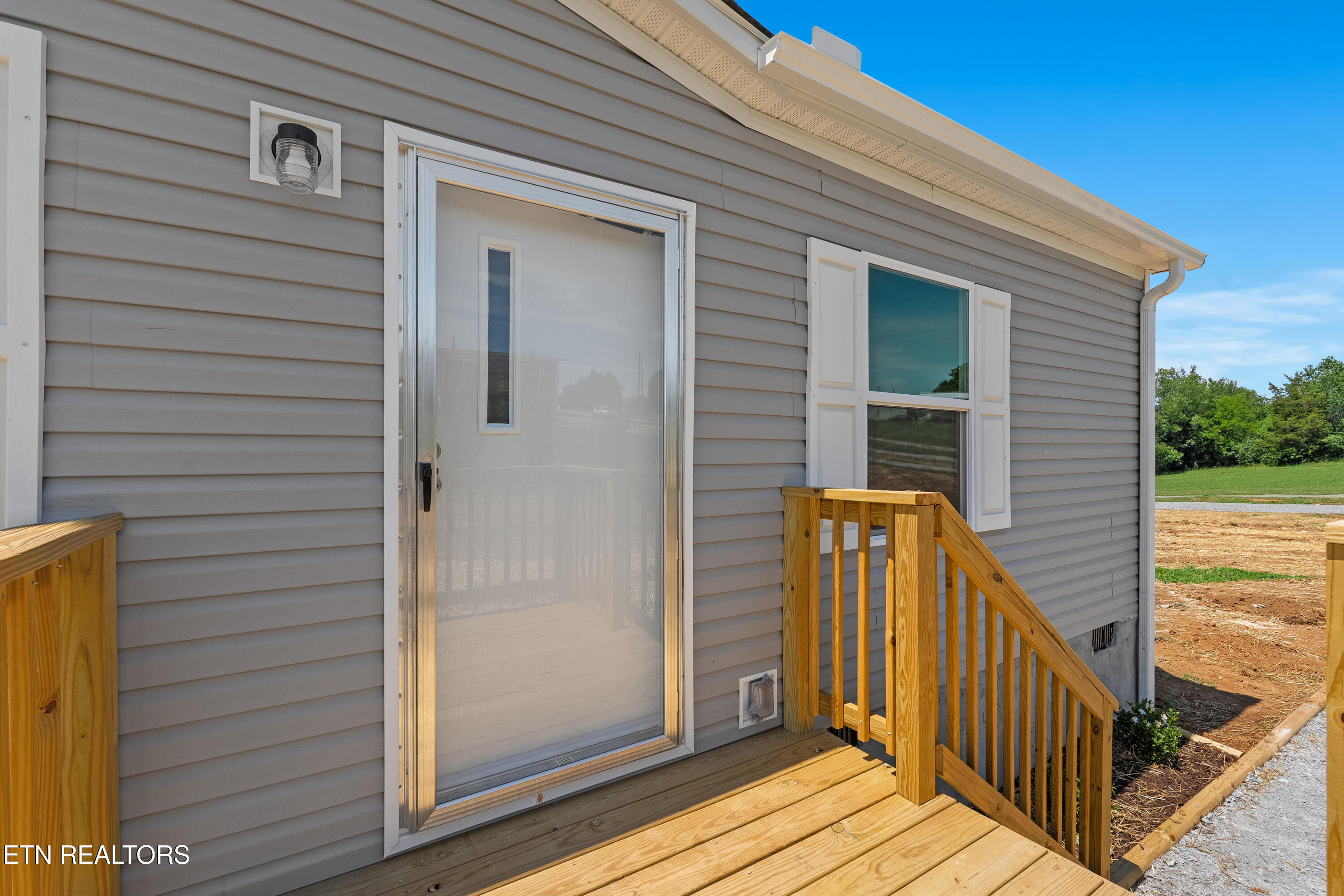 279 Thompson Road Madisonville TN 37354