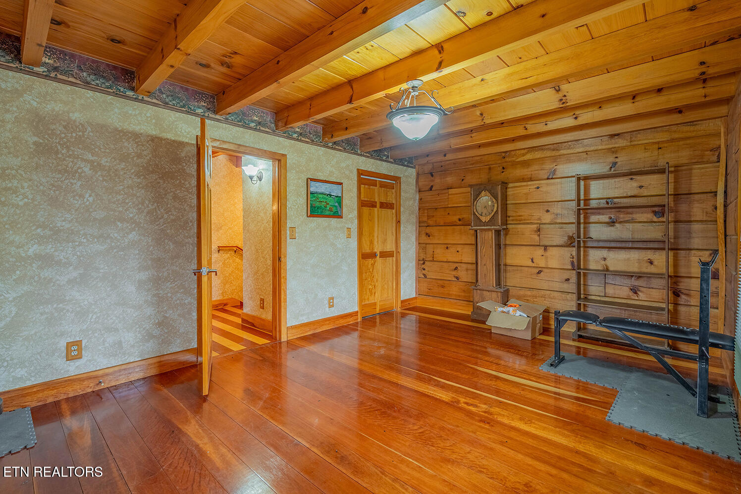 147 R & R Sawmill Road Harriman TN 37748