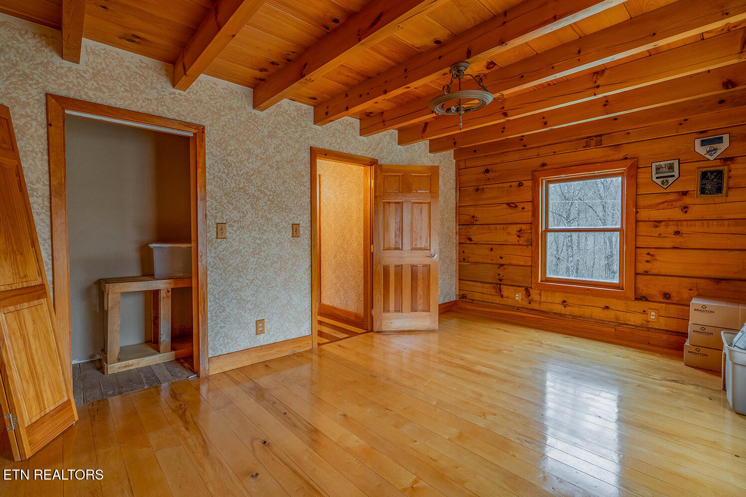 147 R & R Sawmill Road Harriman TN 37748