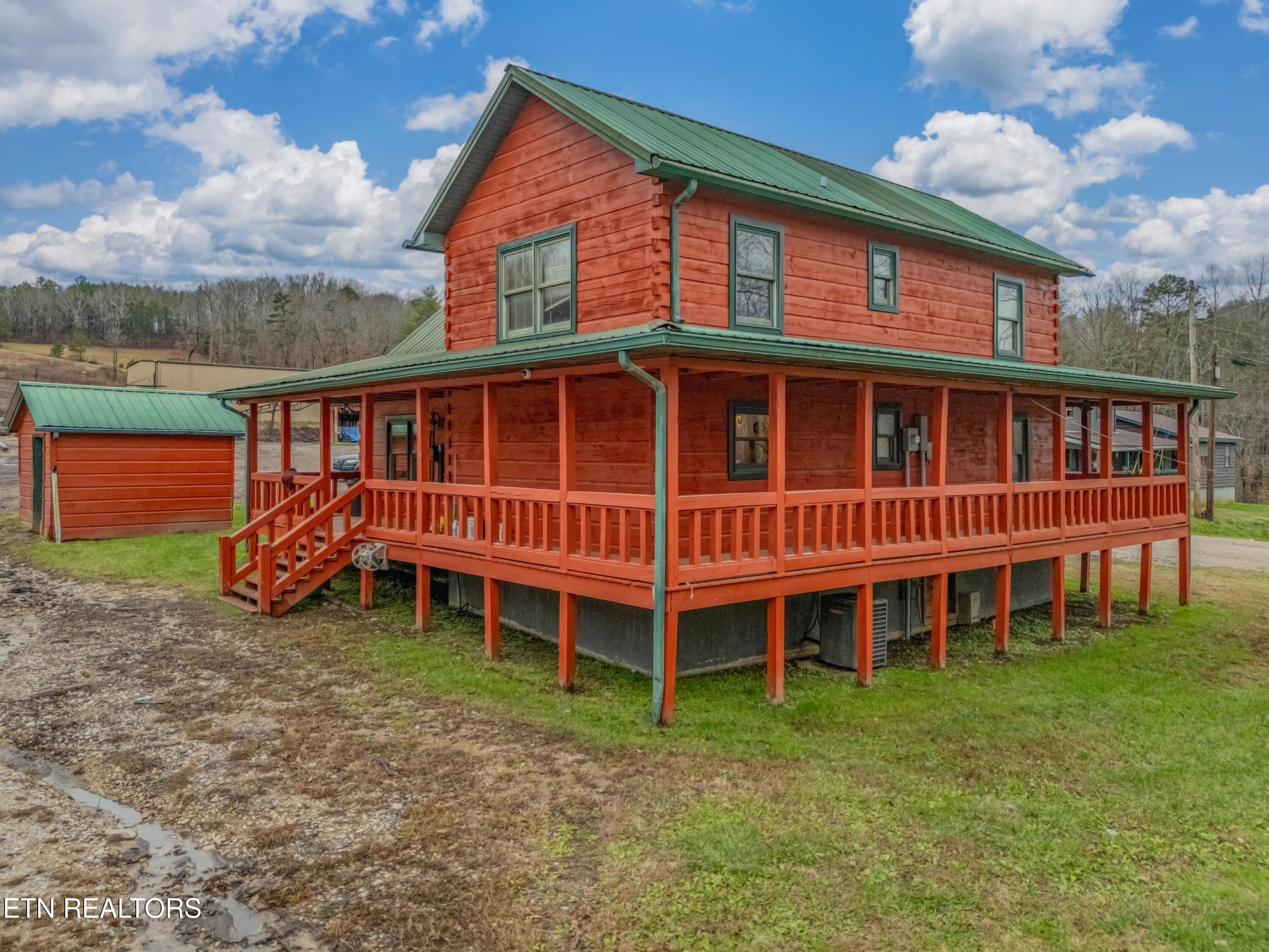 147 R & R Sawmill Road Harriman TN 37748