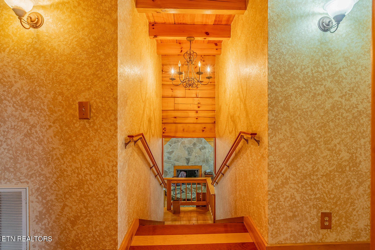 147 R & R Sawmill Road Harriman TN 37748