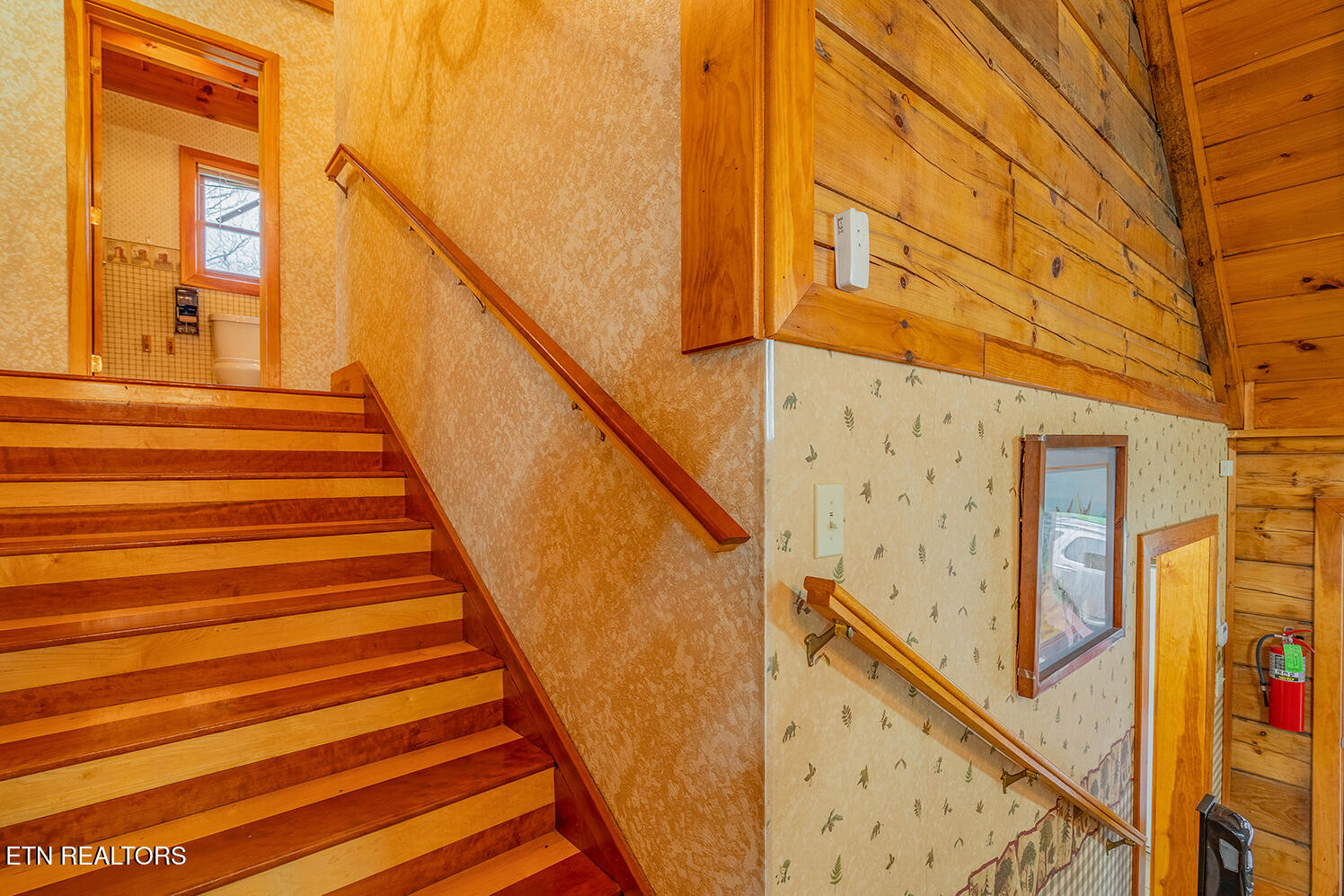 147 R & R Sawmill Road Harriman TN 37748