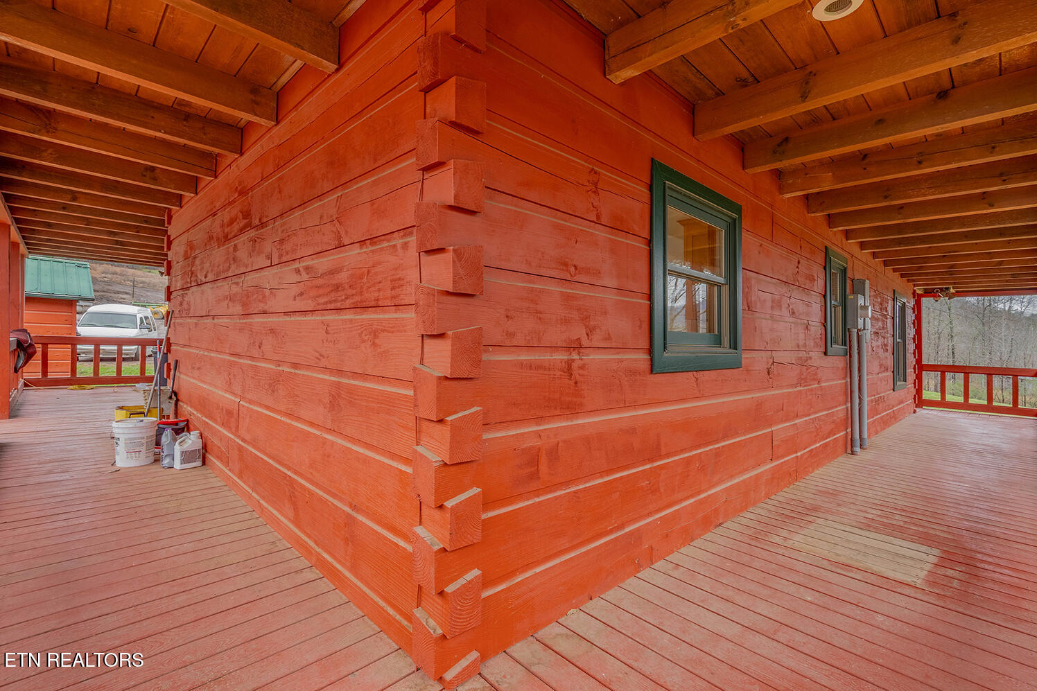 147 R & R Sawmill Road Harriman TN 37748