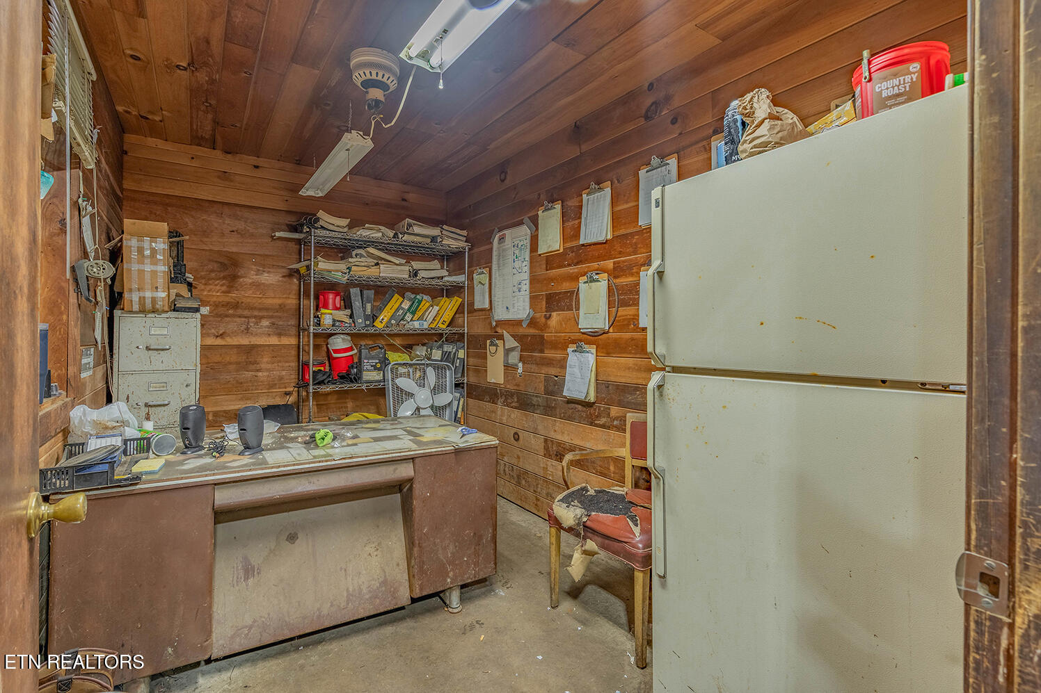 147 R & R Sawmill Road Harriman TN 37748