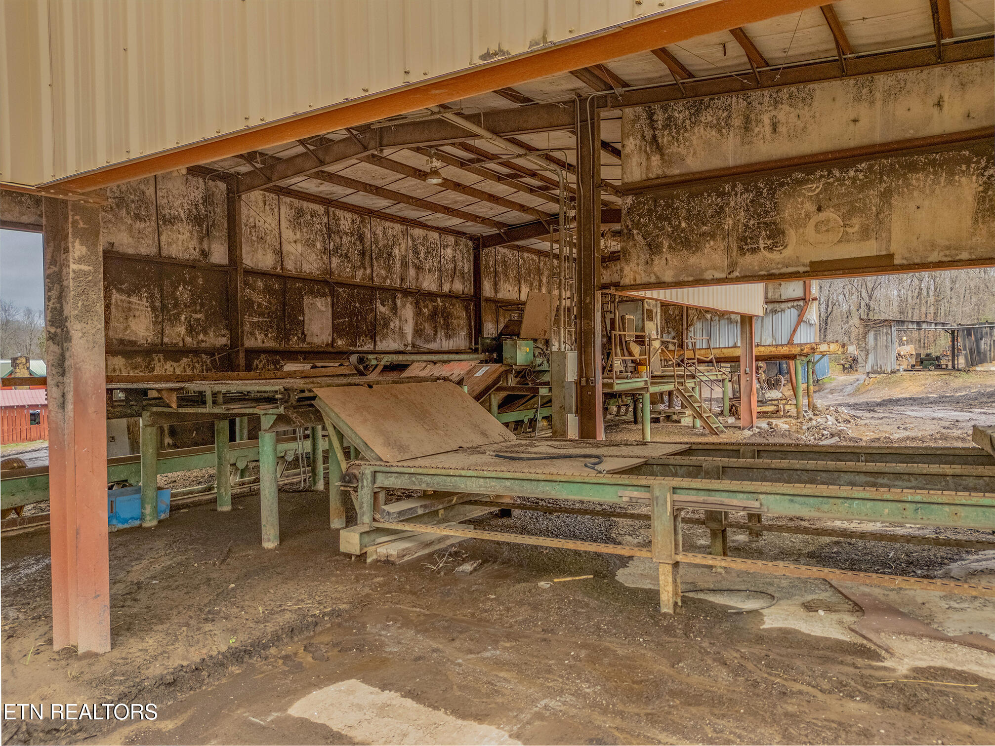 147 R & R Sawmill Road Harriman TN 37748