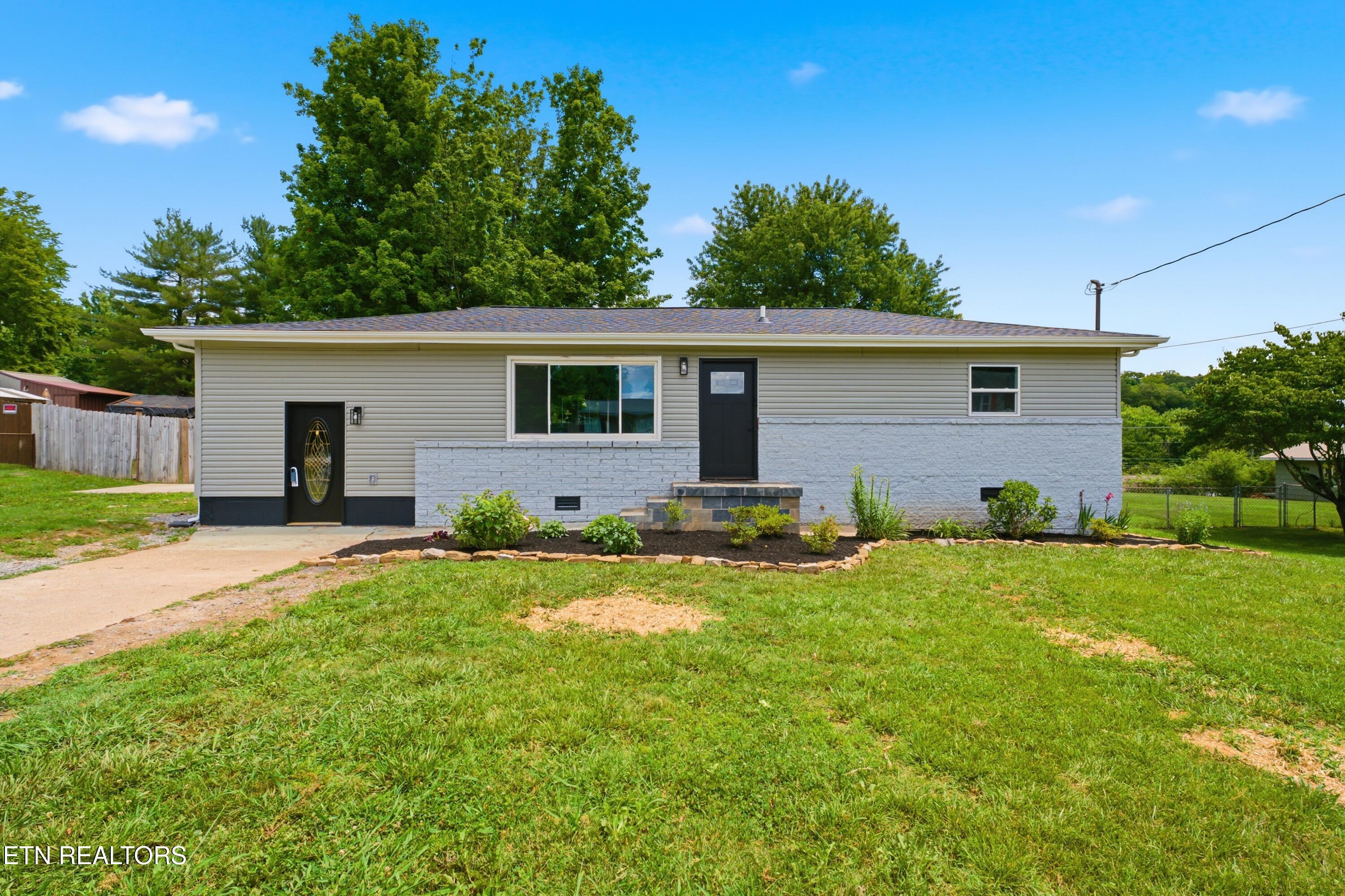 7920 Powell Heights Road Powell TN 37849