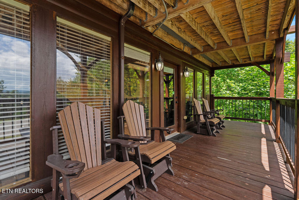 1435 Zachary Thomas Lane Sevierville TN 37876
