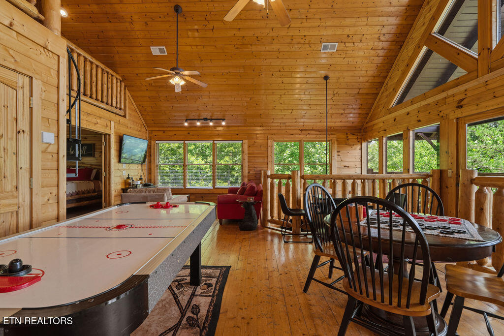 1435 Zachary Thomas Lane Sevierville TN 37876