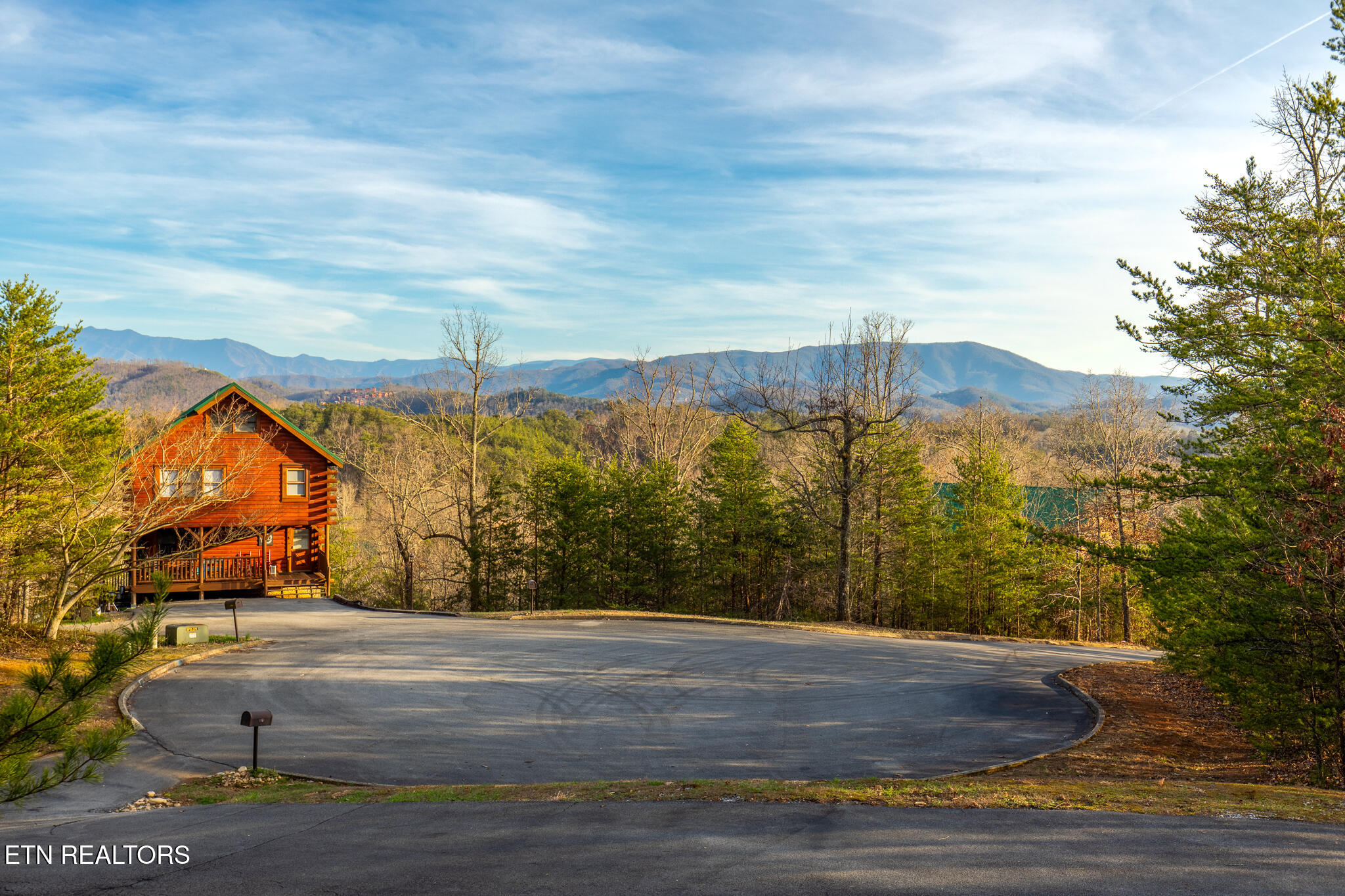 1435 Zachary Thomas Lane Sevierville TN 37876