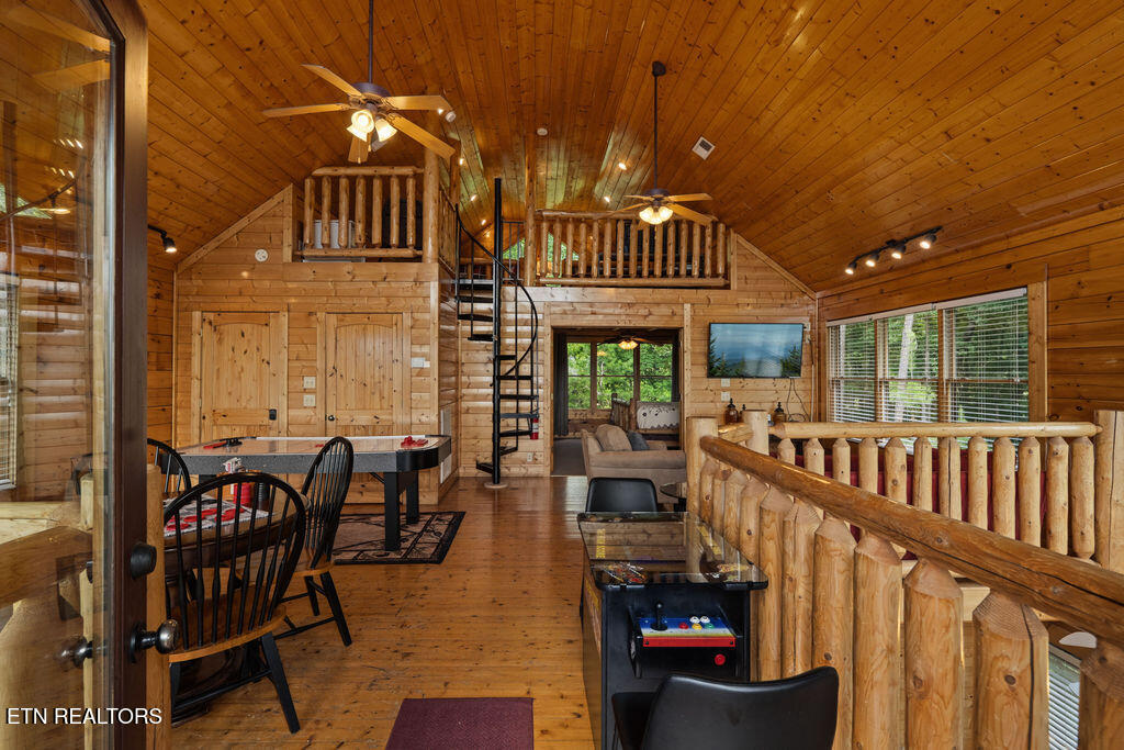 1435 Zachary Thomas Lane Sevierville TN 37876