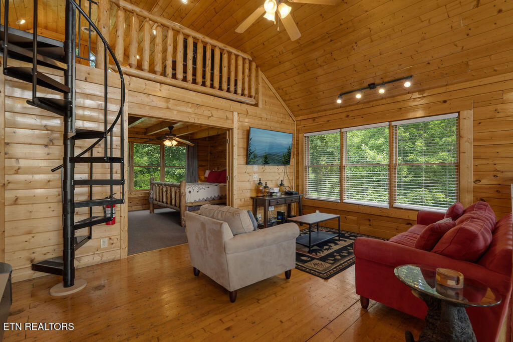 1435 Zachary Thomas Lane Sevierville TN 37876