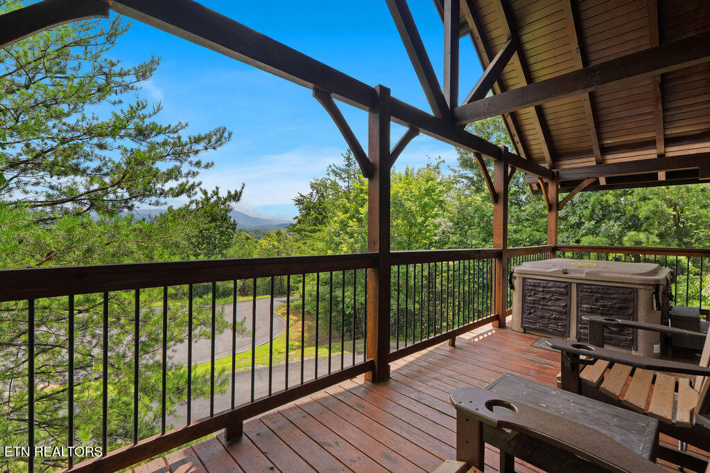 1435 Zachary Thomas Lane Sevierville TN 37876