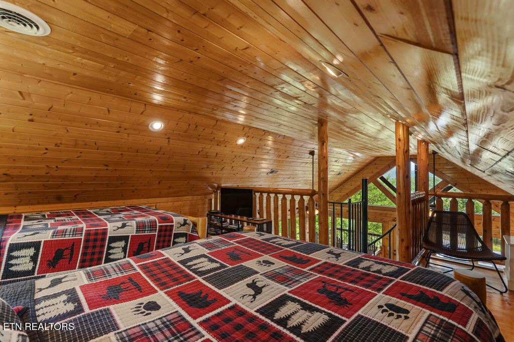 1435 Zachary Thomas Lane Sevierville TN 37876