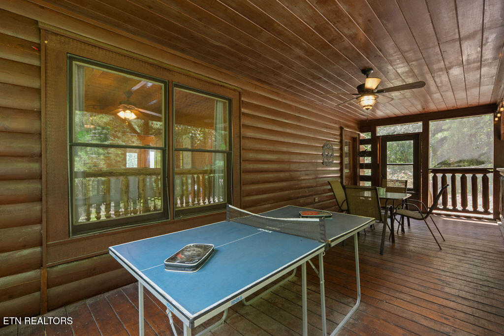 1435 Zachary Thomas Lane Sevierville TN 37876