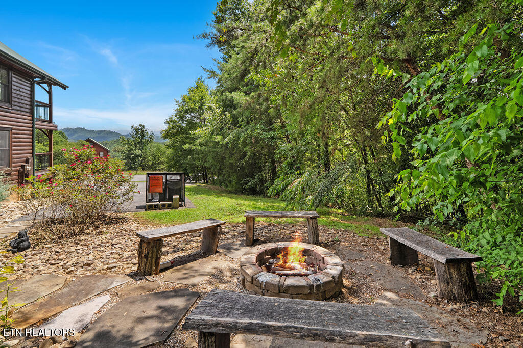 1435 Zachary Thomas Lane Sevierville TN 37876