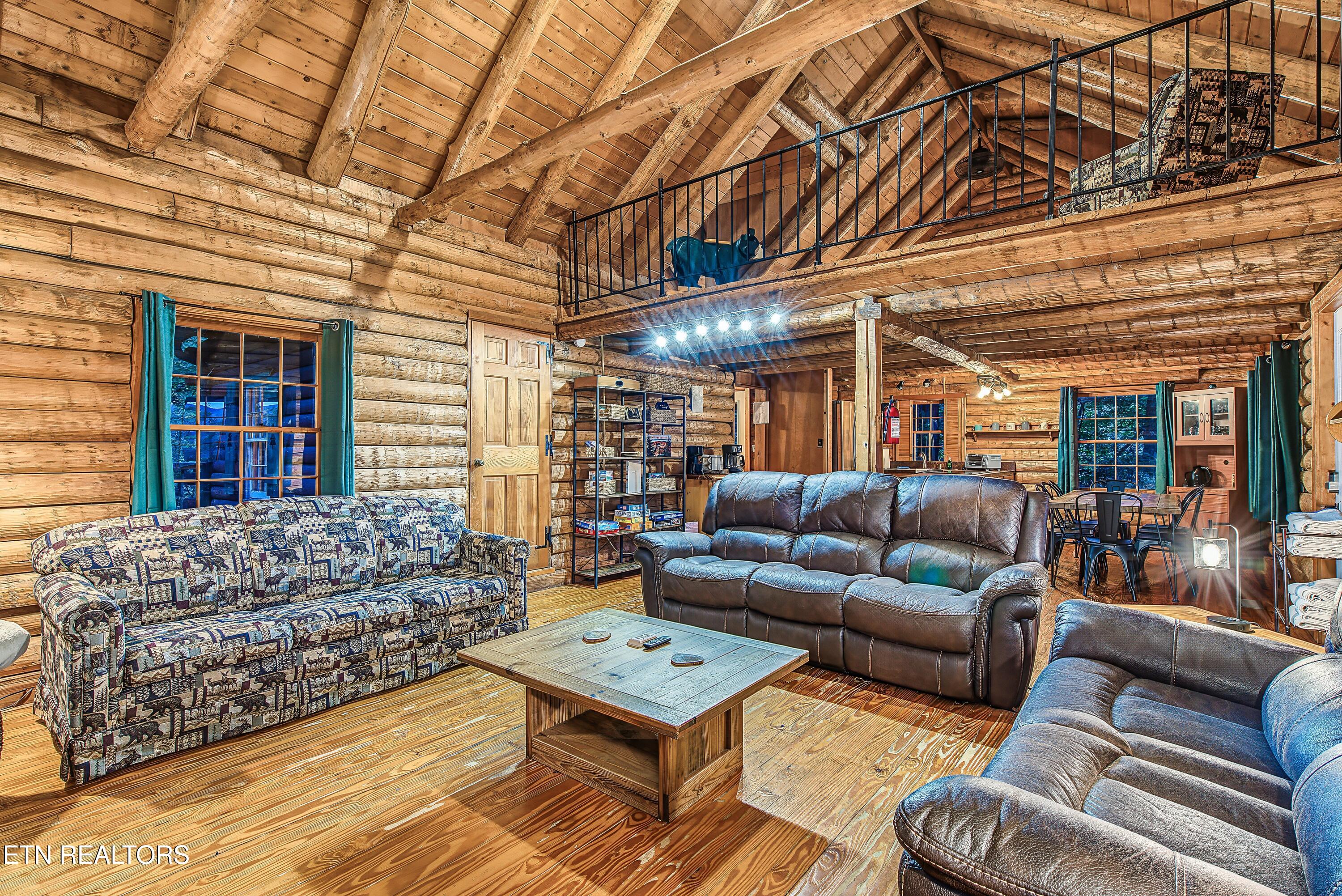 1008 E Foothills Drive Gatlinburg TN 37738