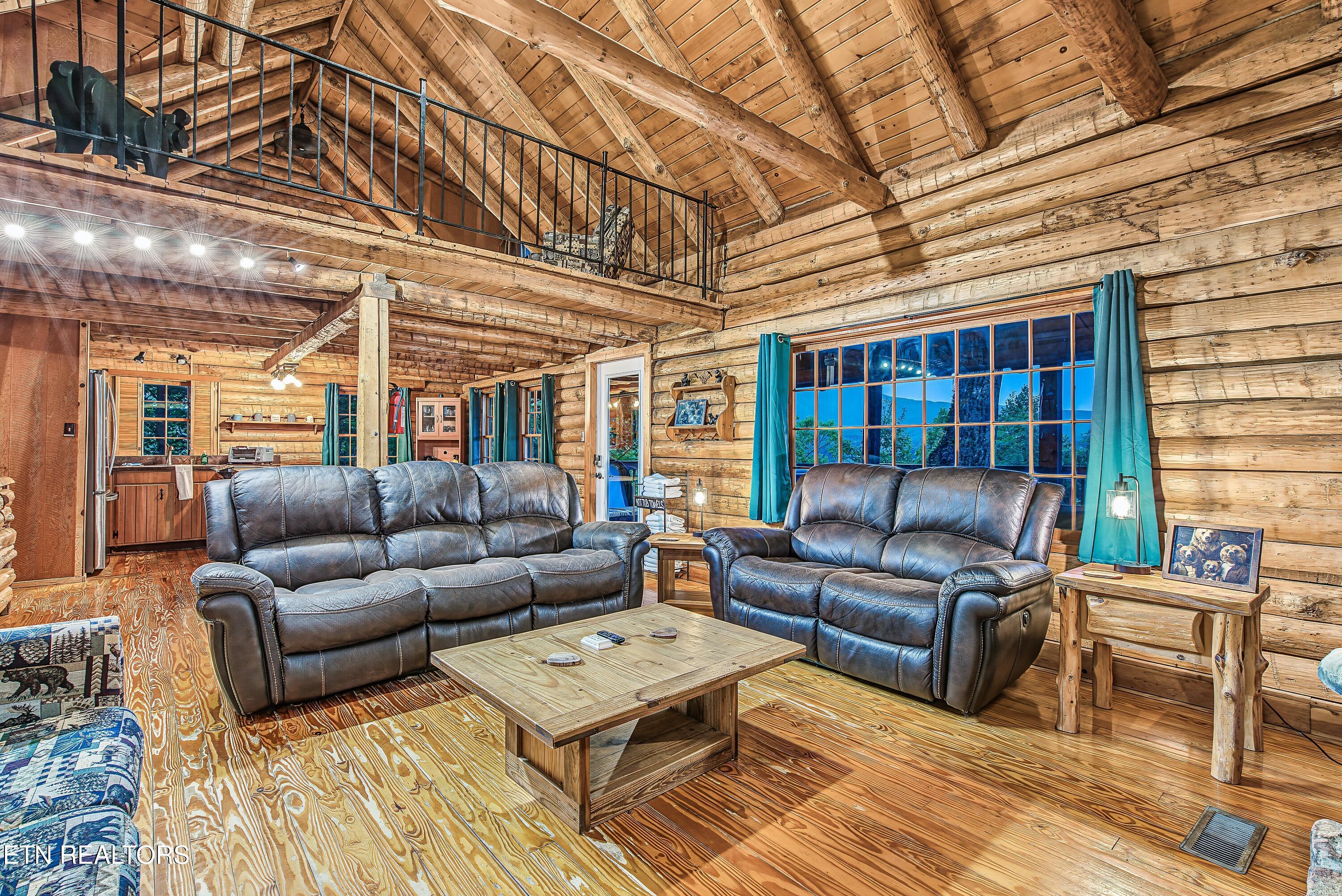 1008 E Foothills Drive Gatlinburg TN 37738