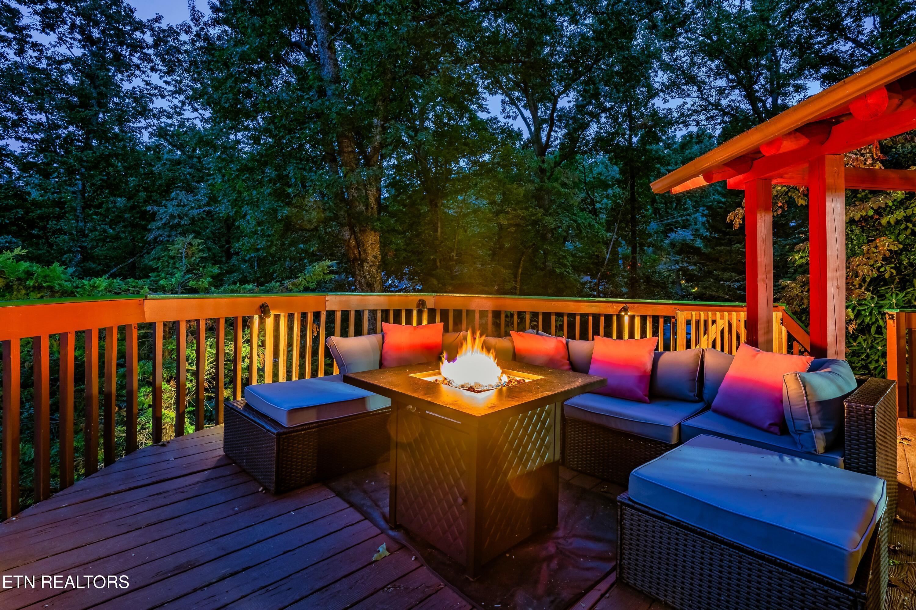 1008 E Foothills Drive Gatlinburg TN 37738