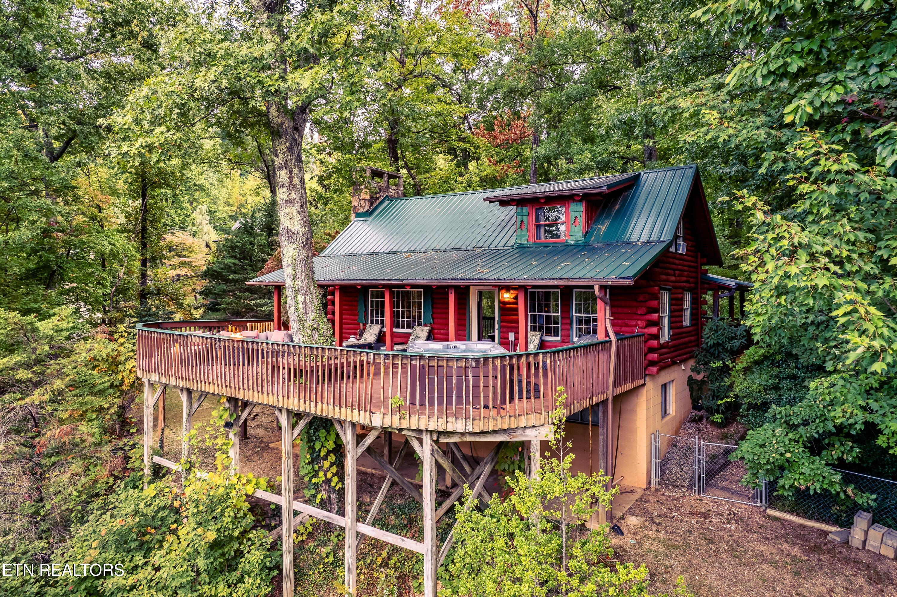1008 E Foothills Drive Gatlinburg TN 37738