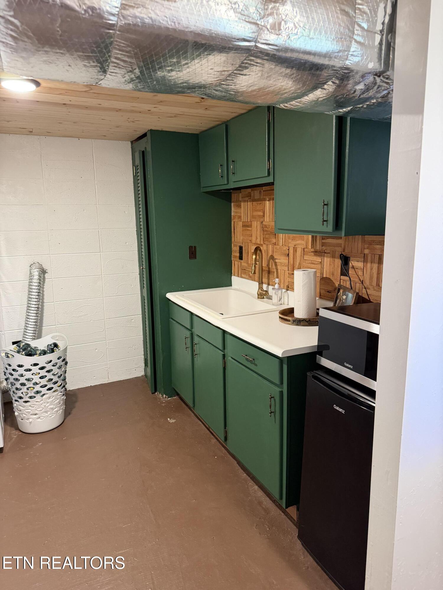 1008 E Foothills Drive Gatlinburg TN 37738