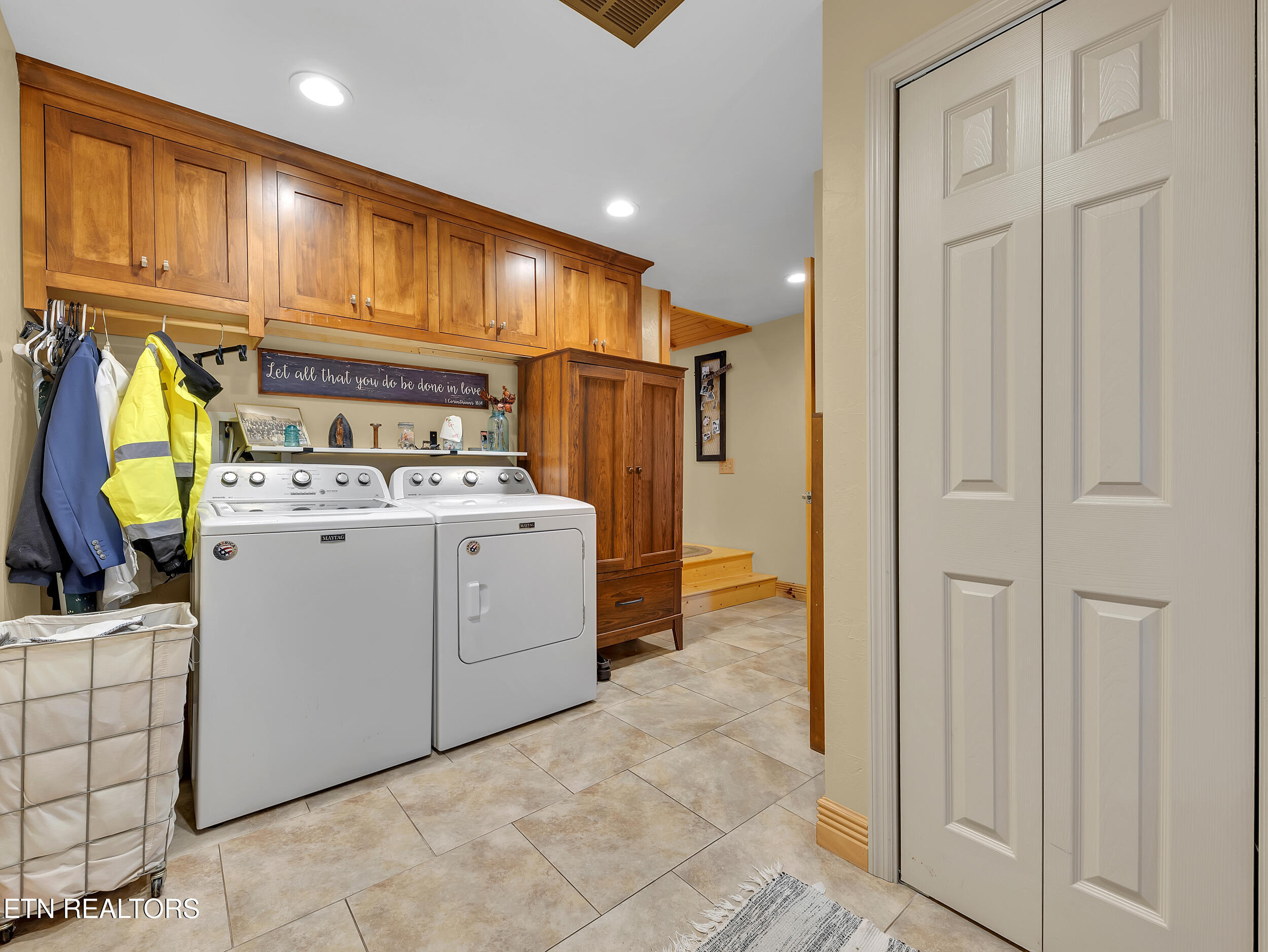 838 Pinnacle Drive Dandridge TN 37725