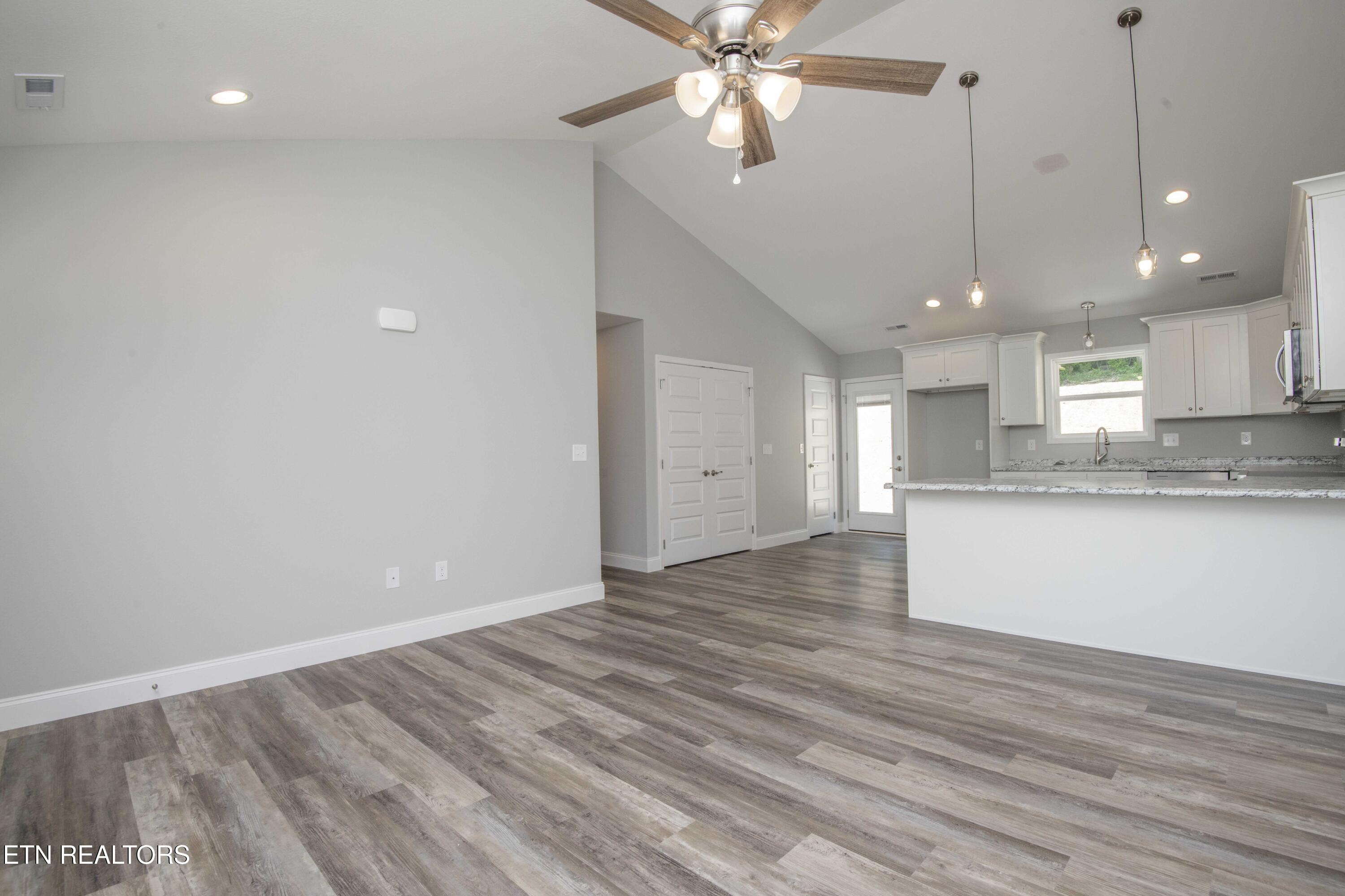 912 Mcadoo Street Clinton TN 37716