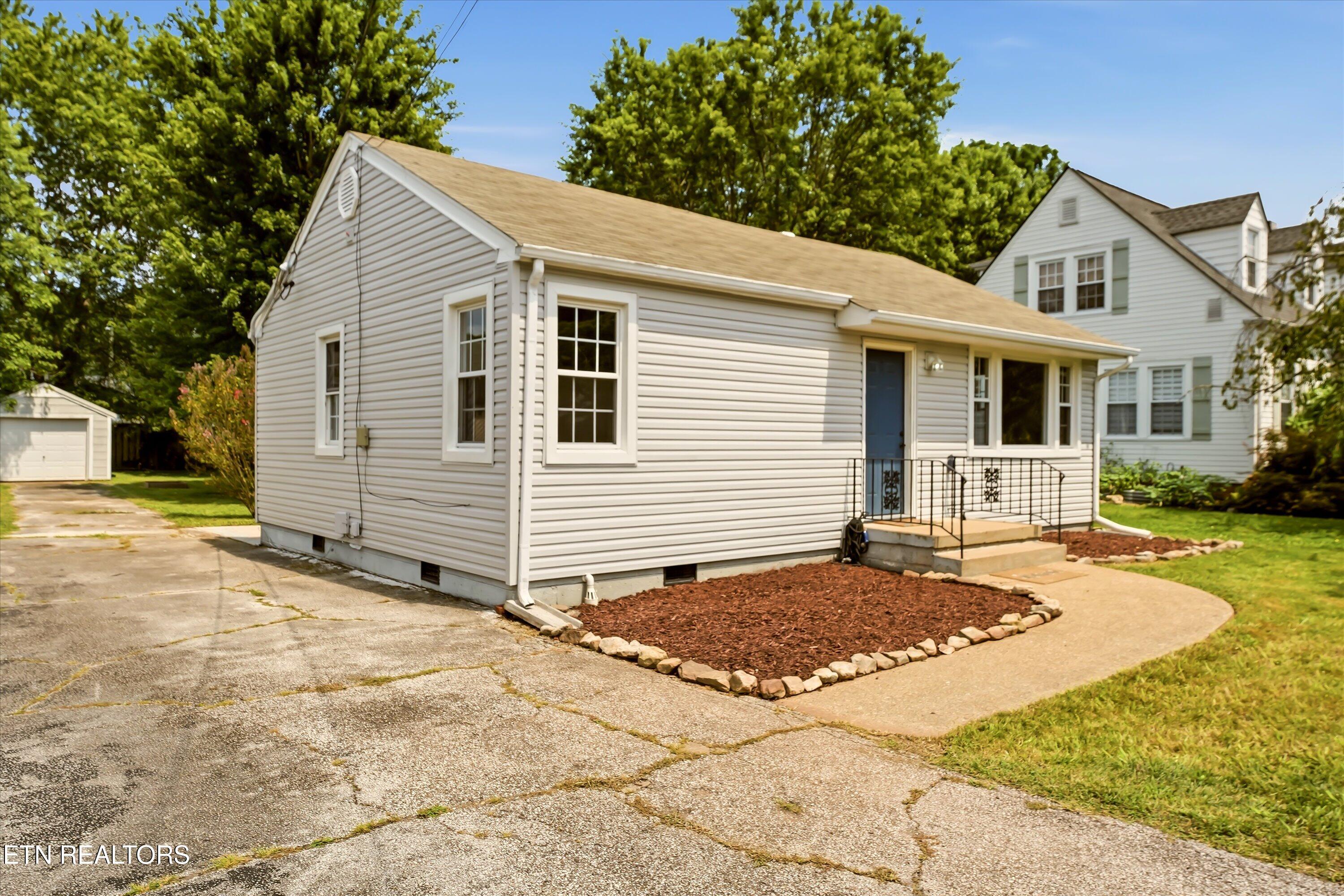 2911 Avondale Avenue Knoxville TN 37917