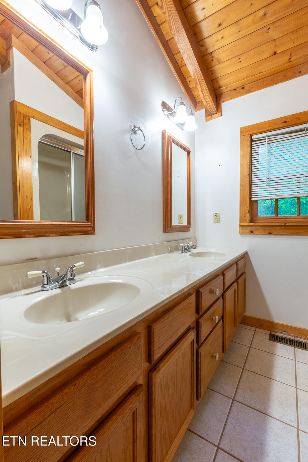3711 Ginseng Way Sevierville TN 37862