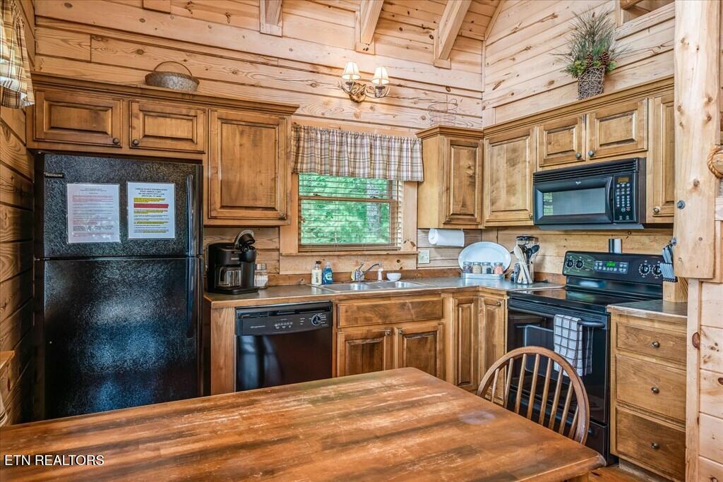 101 Meadow View Lane Spencer TN 38585