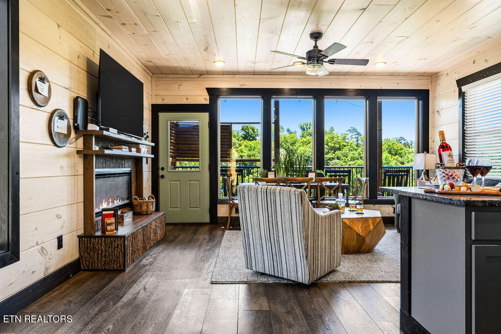 3033 Ridge Top Resort Way Pigeon Forge TN 37863