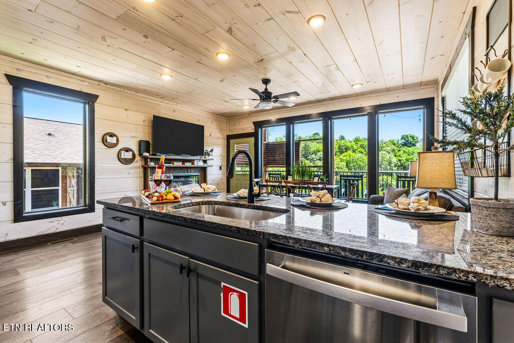 3033 Ridge Top Resort Way Pigeon Forge TN 37863