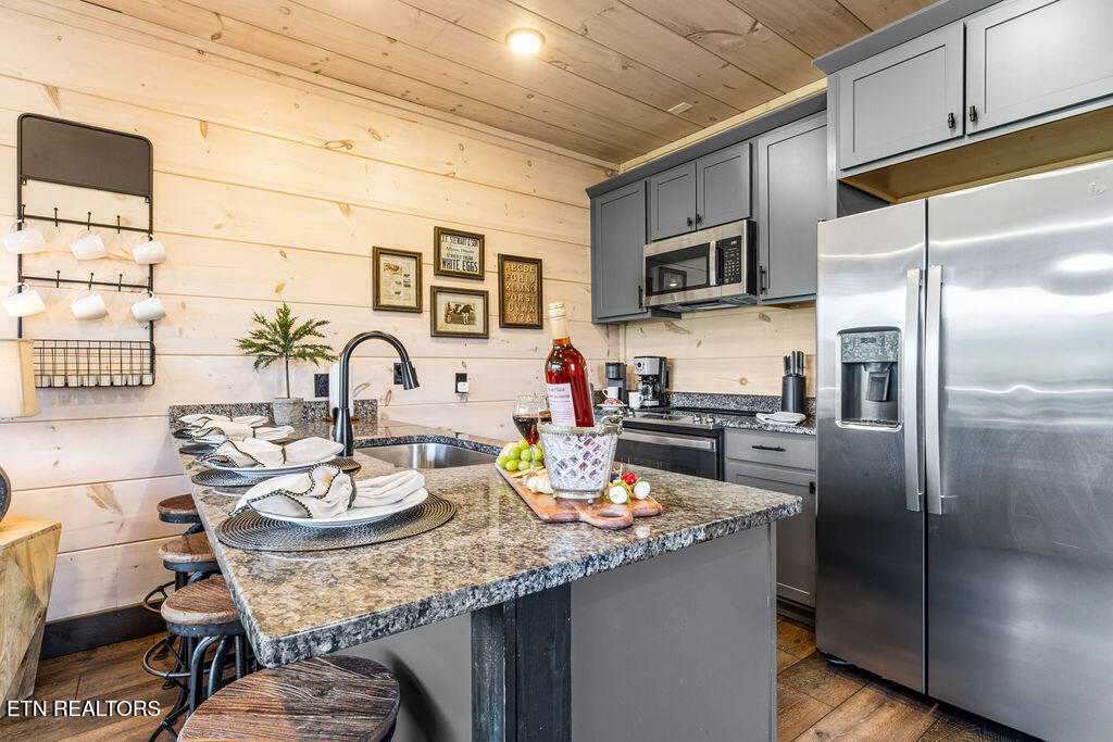3033 Ridge Top Resort Way Pigeon Forge TN 37863