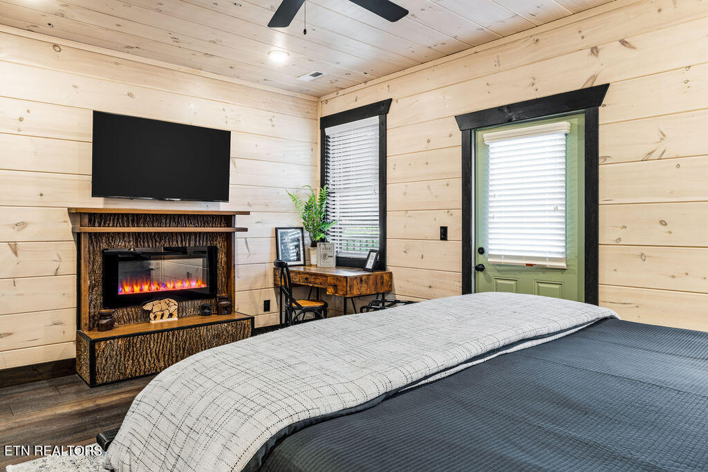 3033 Ridge Top Resort Way Pigeon Forge TN 37863