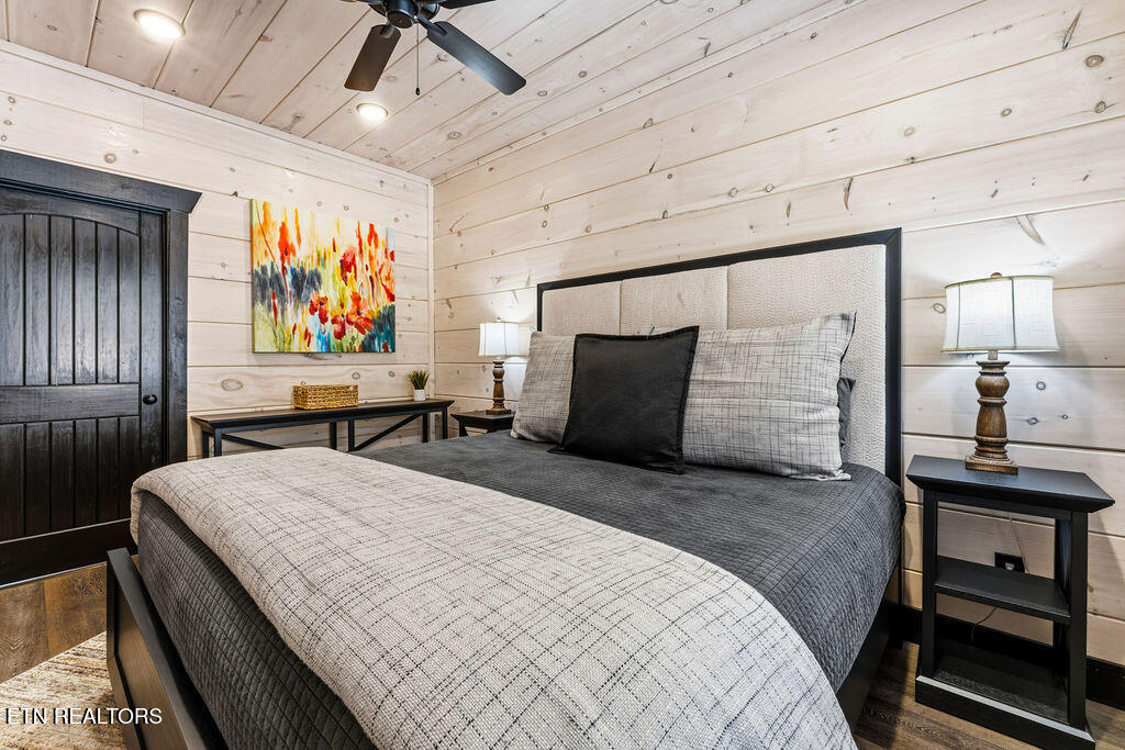 3033 Ridge Top Resort Way Pigeon Forge TN 37863