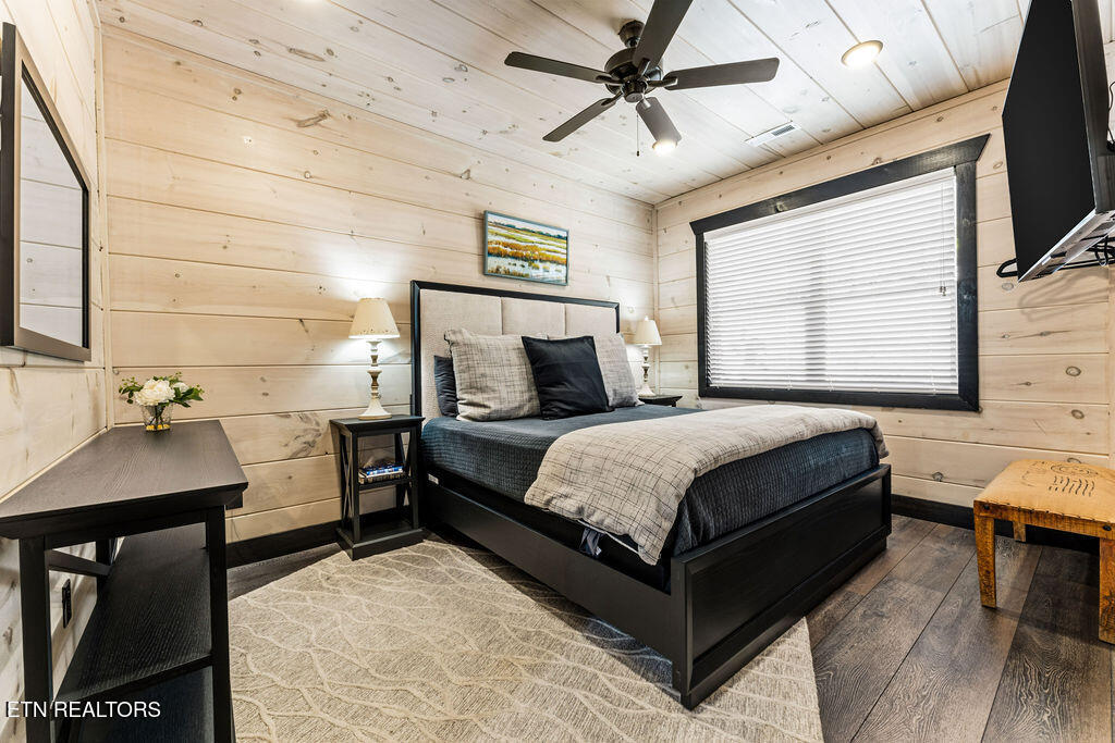 3033 Ridge Top Resort Way Pigeon Forge TN 37863