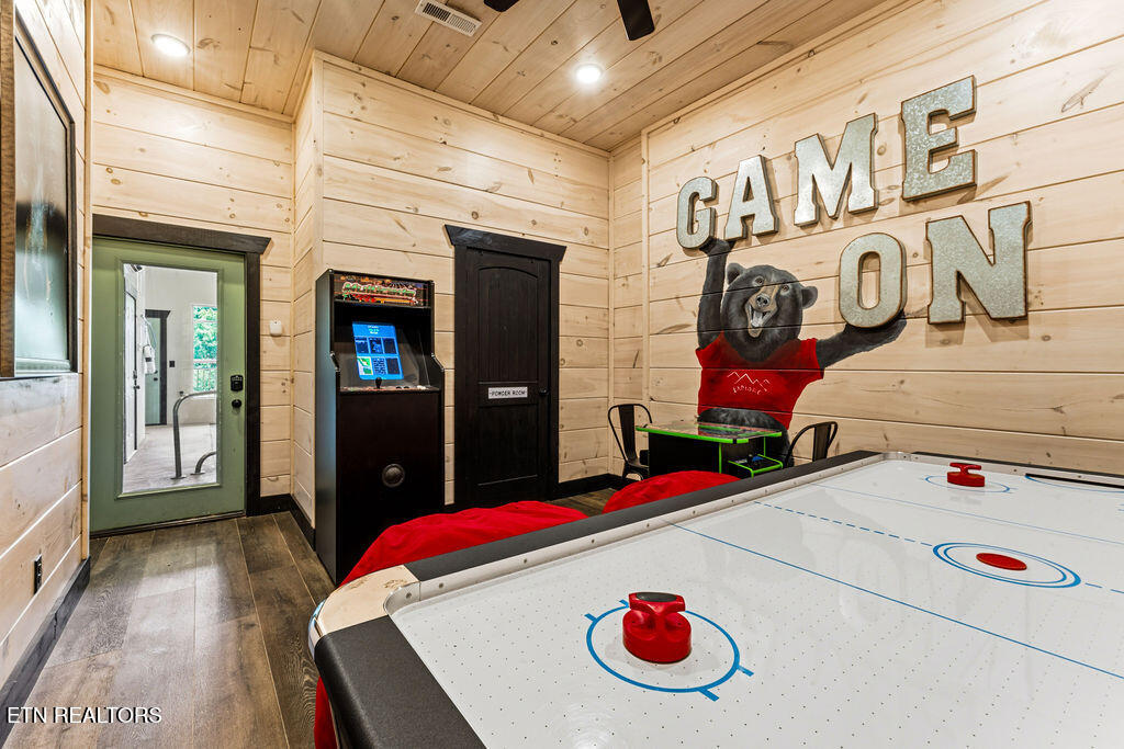 3033 Ridge Top Resort Way Pigeon Forge TN 37863