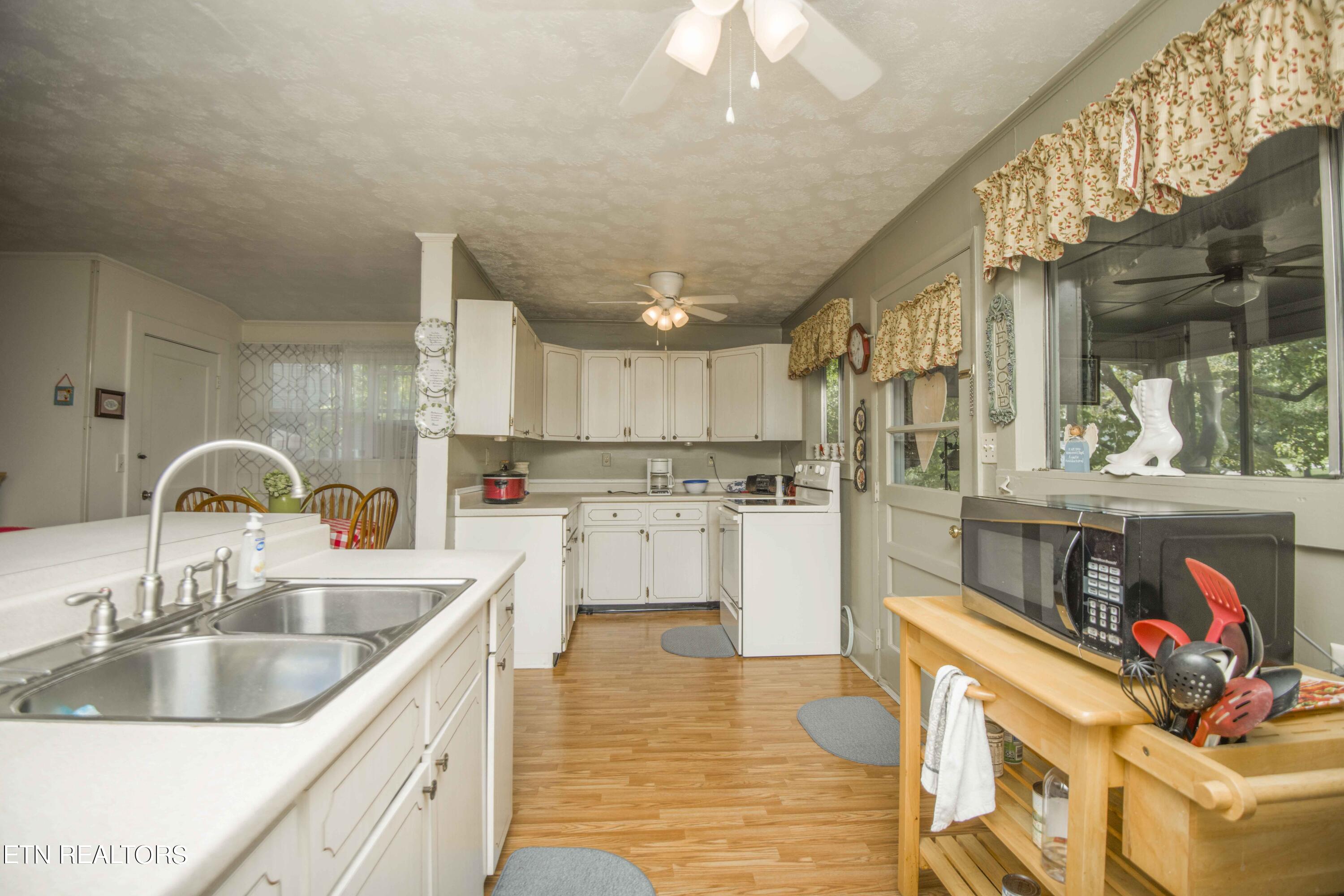 321 S Ridge Avenue Rockwood TN 37854