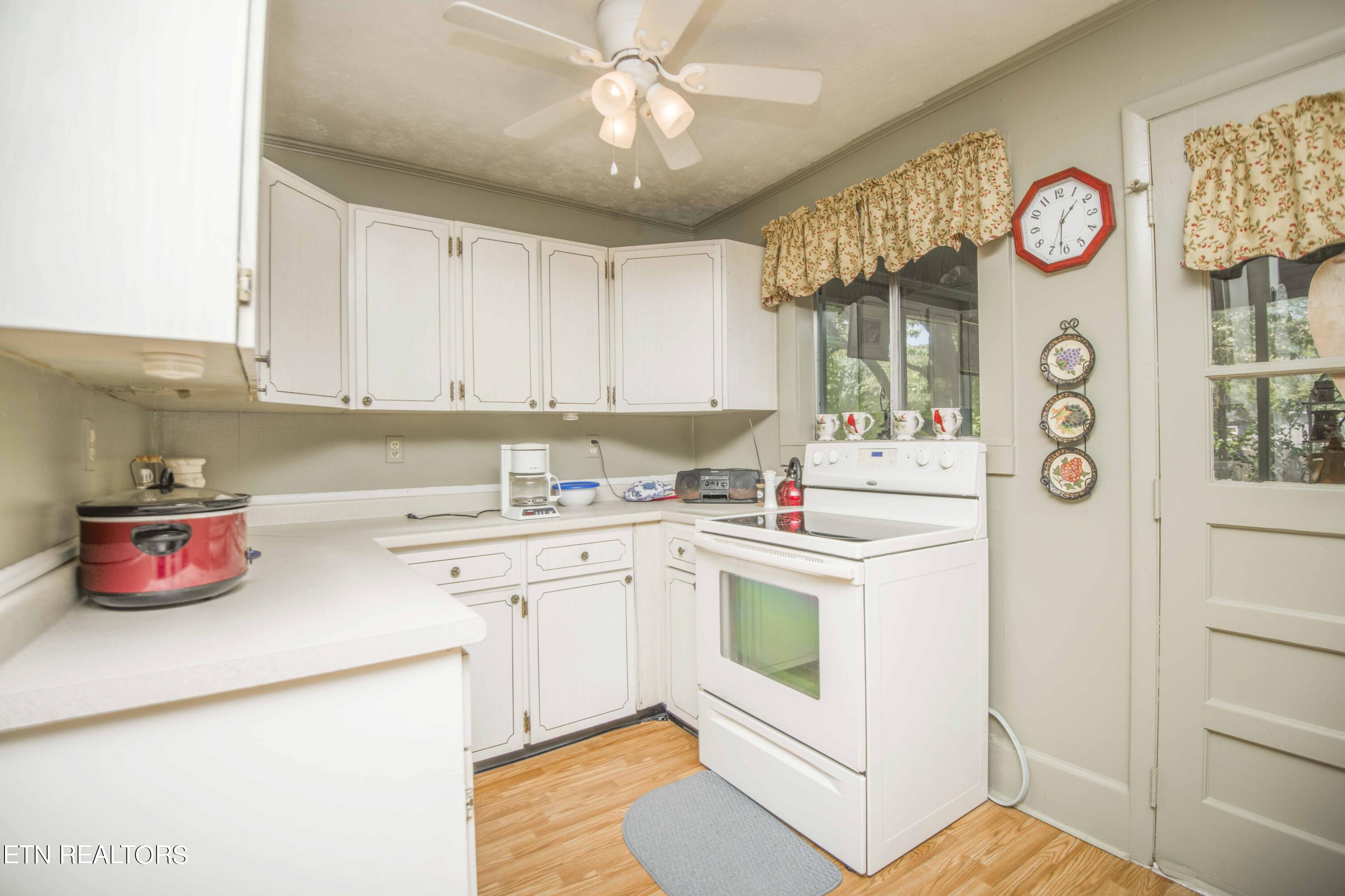 321 S Ridge Avenue Rockwood TN 37854
