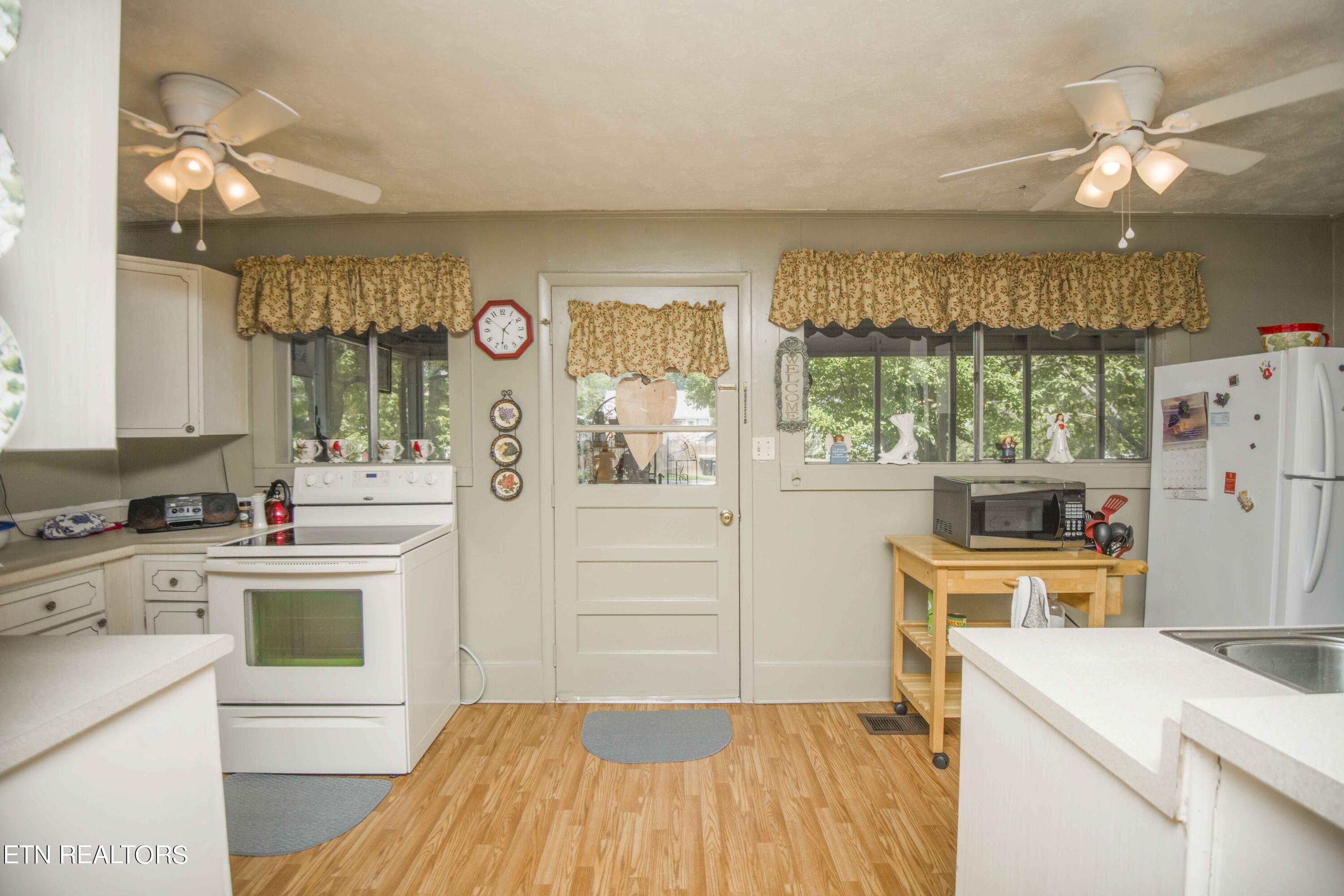 321 S Ridge Avenue Rockwood TN 37854