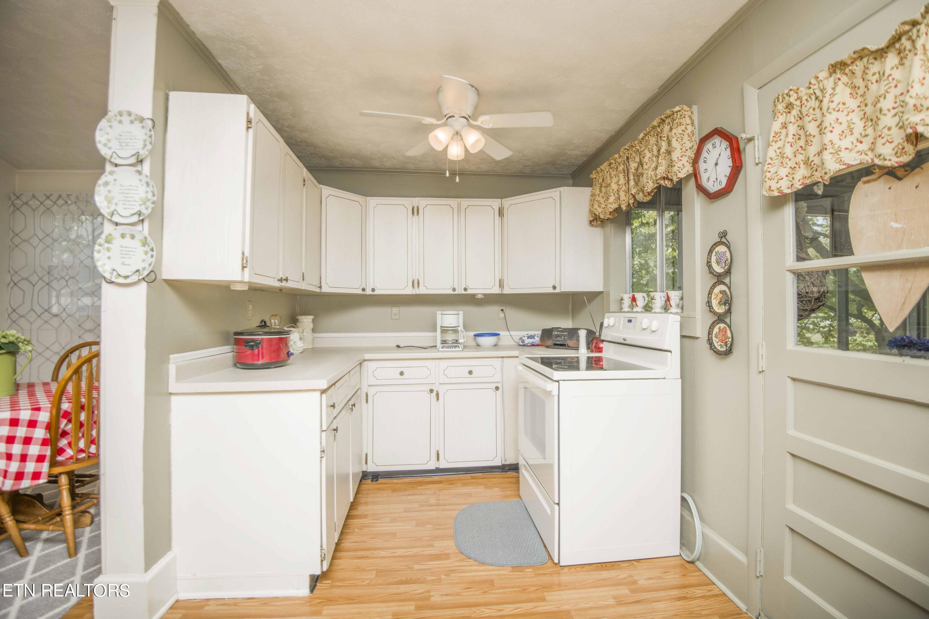 321 S Ridge Avenue Rockwood TN 37854