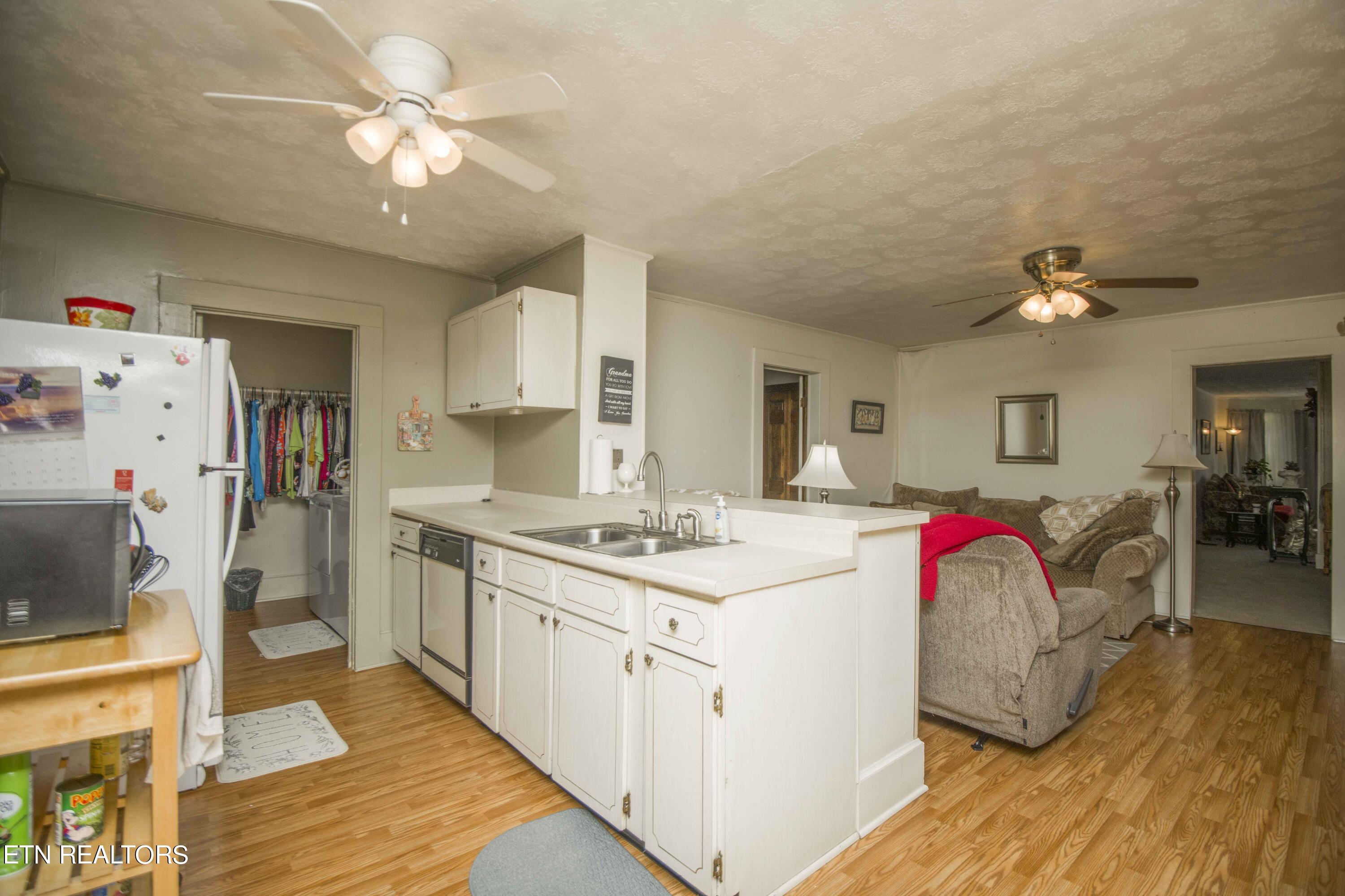 321 S Ridge Avenue Rockwood TN 37854