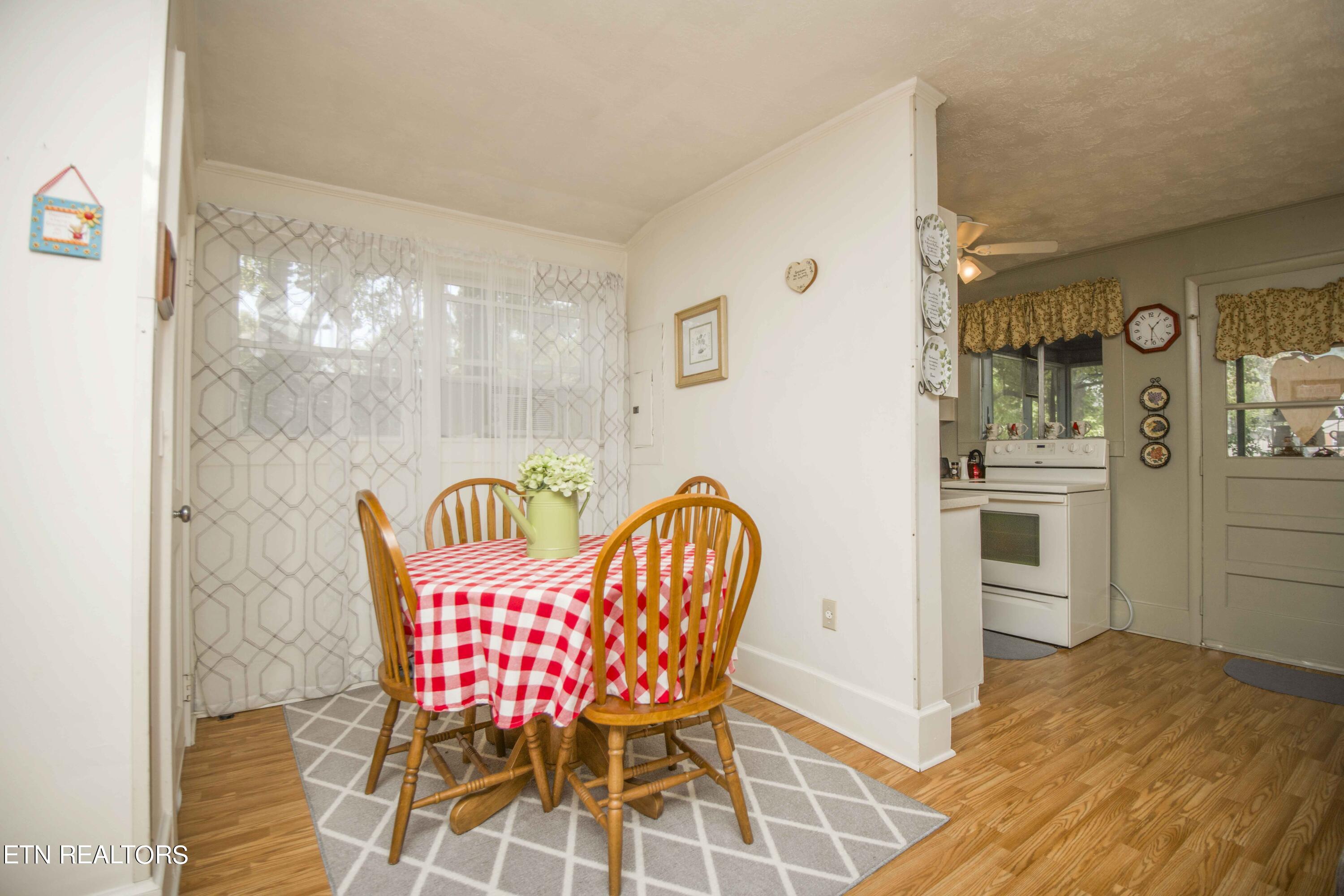 321 S Ridge Avenue Rockwood TN 37854