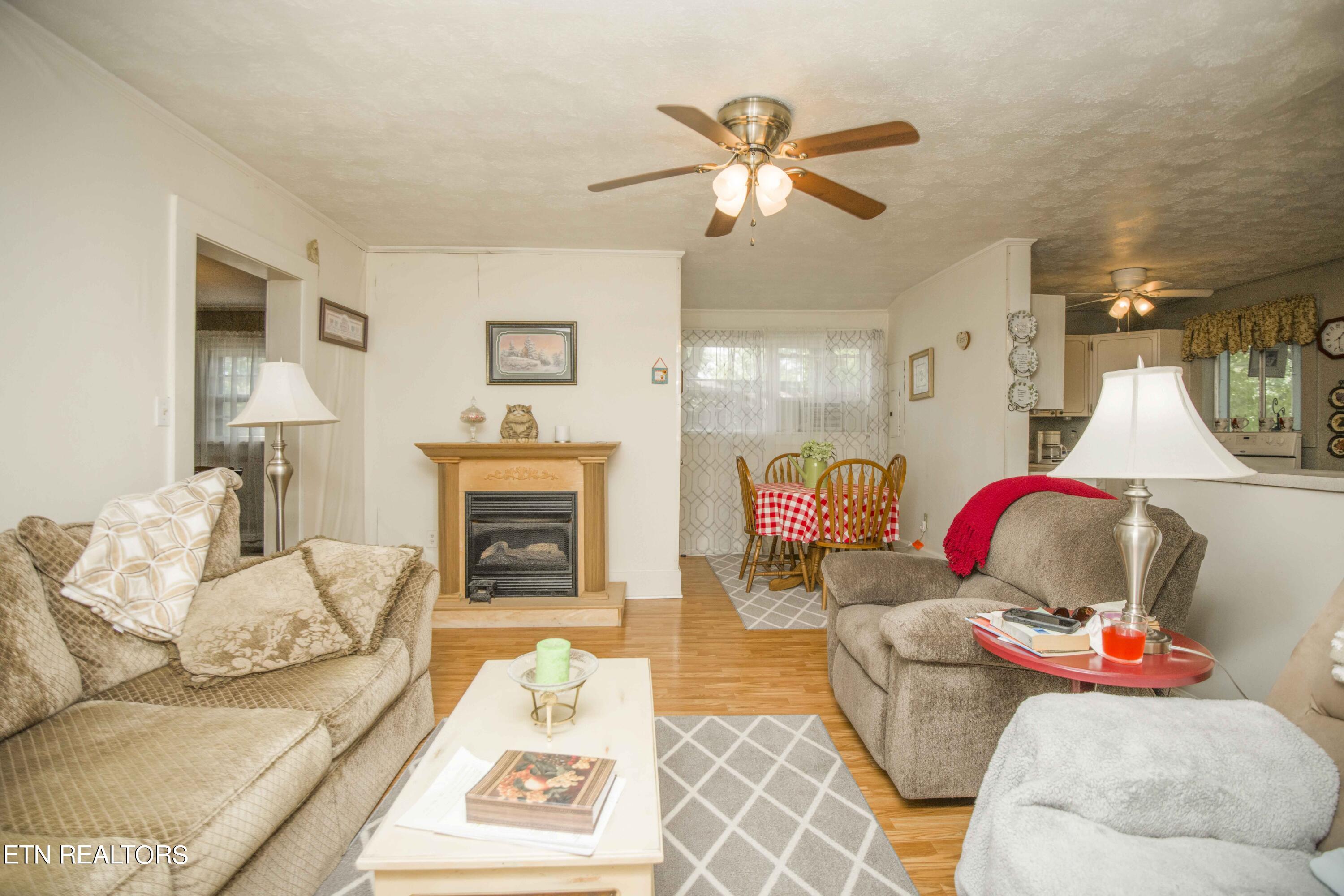 321 S Ridge Avenue Rockwood TN 37854