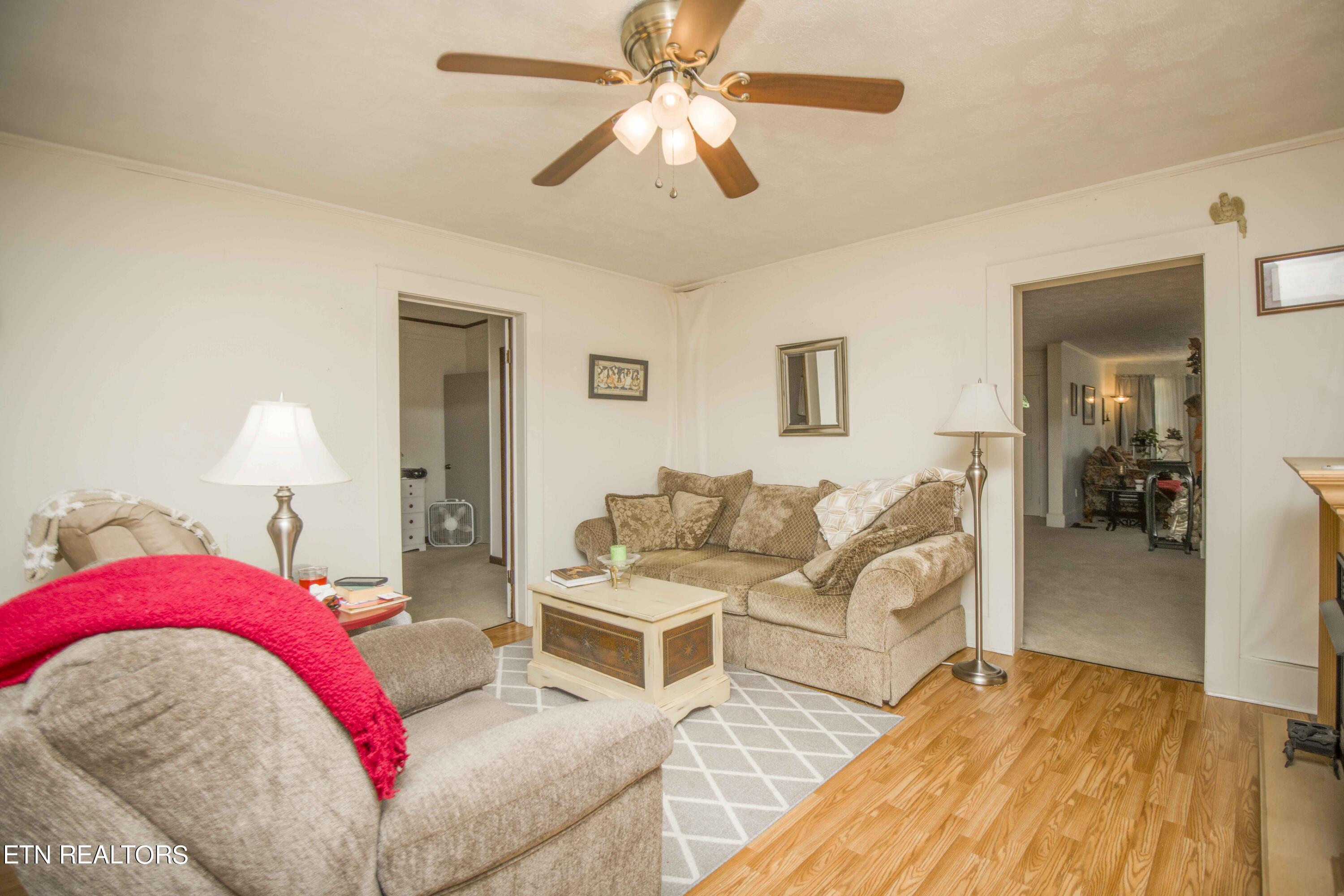 321 S Ridge Avenue Rockwood TN 37854
