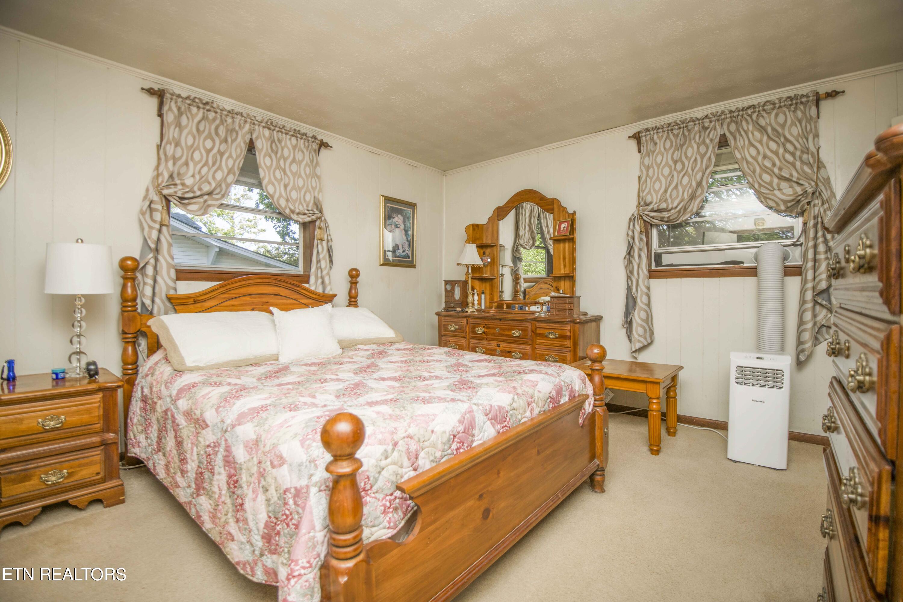 321 S Ridge Avenue Rockwood TN 37854