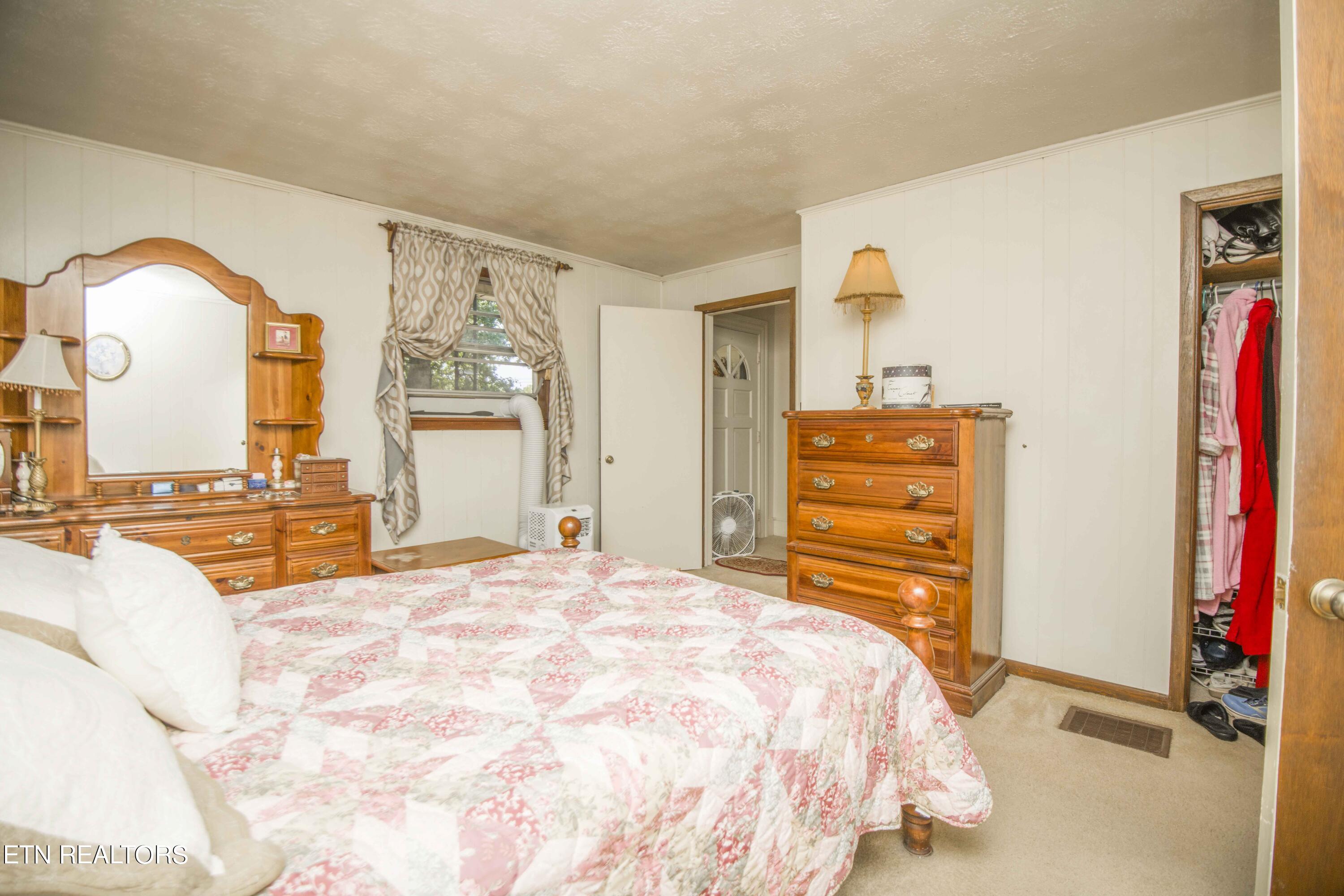 321 S Ridge Avenue Rockwood TN 37854