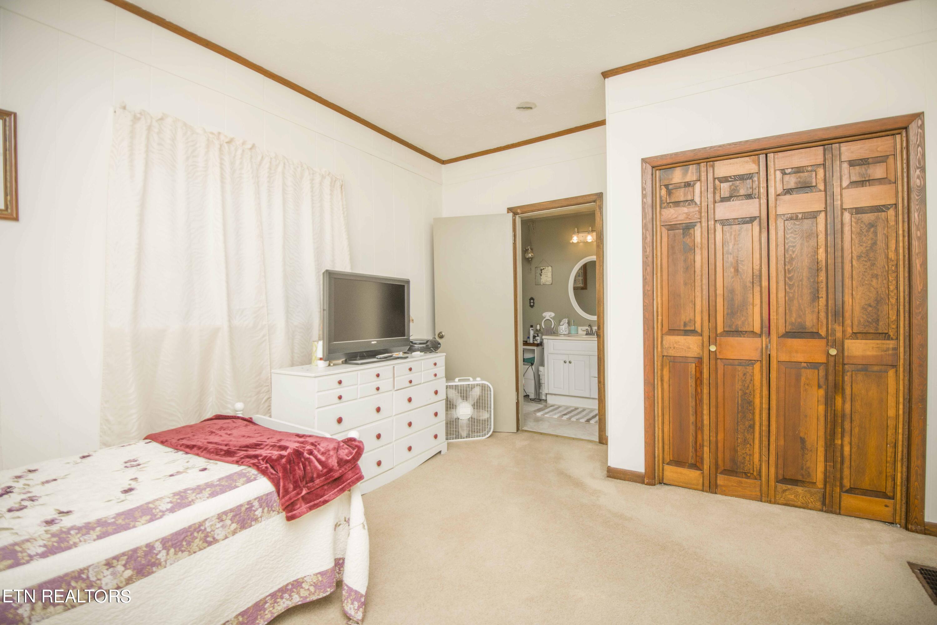321 S Ridge Avenue Rockwood TN 37854