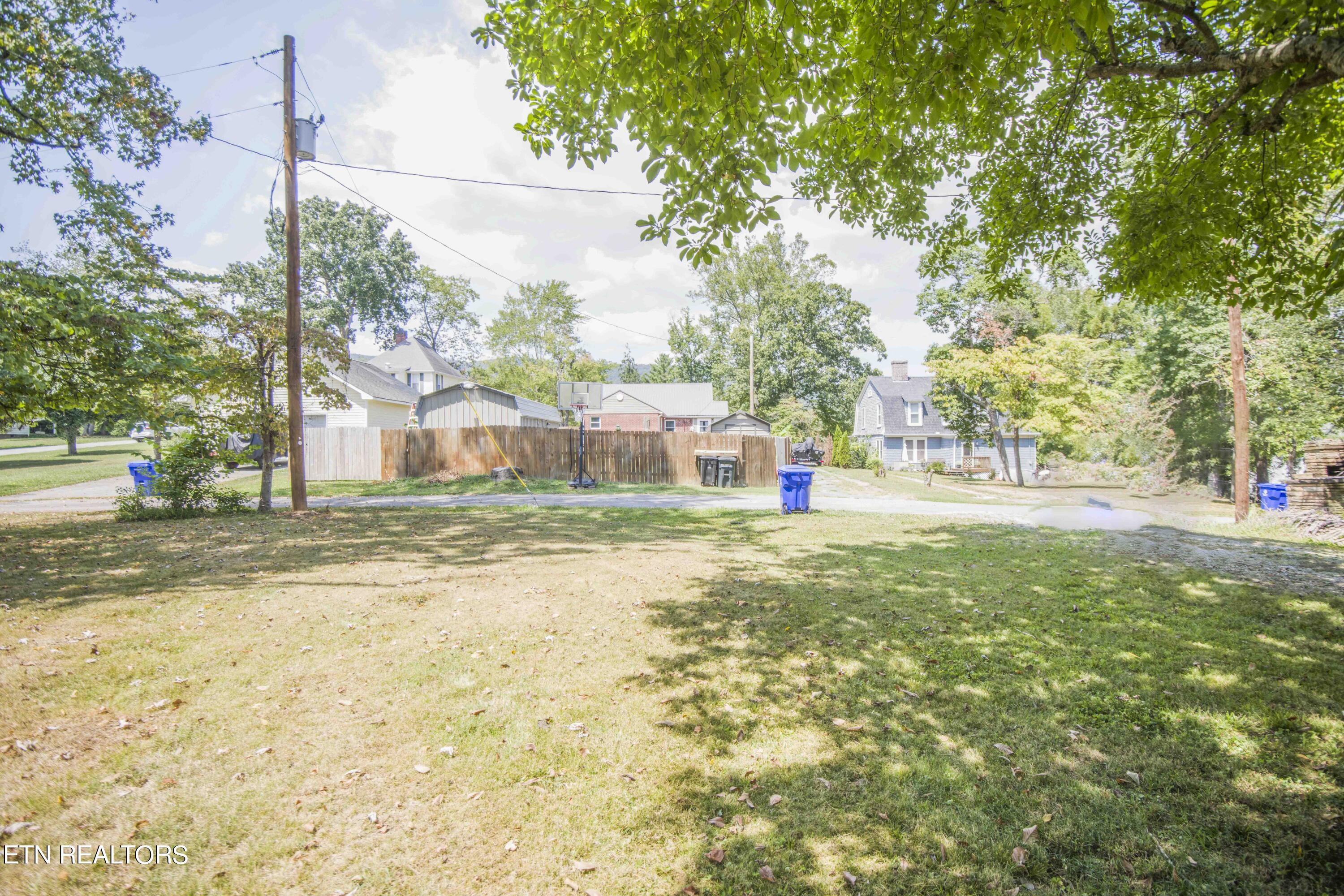 321 S Ridge Avenue Rockwood TN 37854
