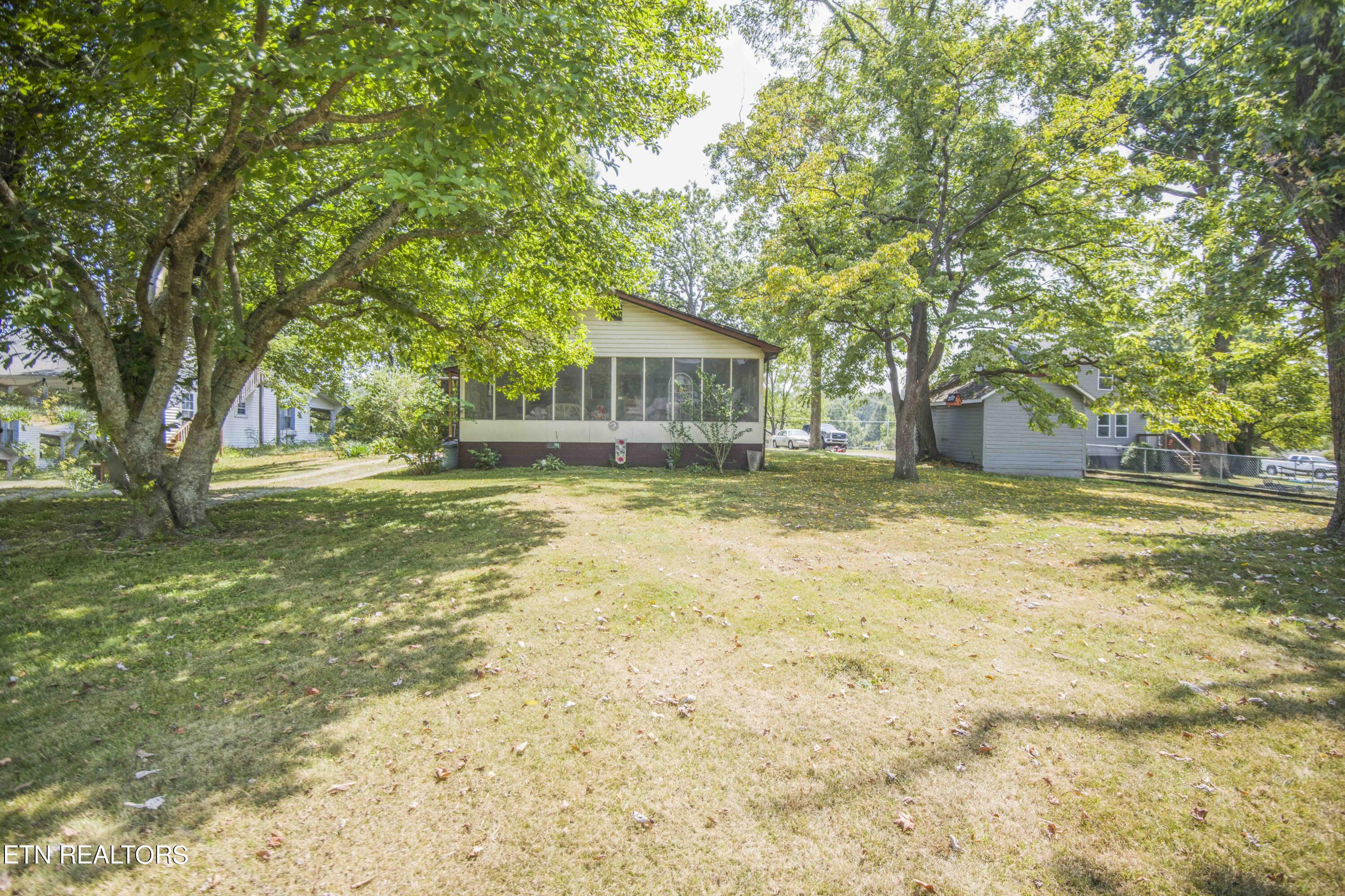 321 S Ridge Avenue Rockwood TN 37854